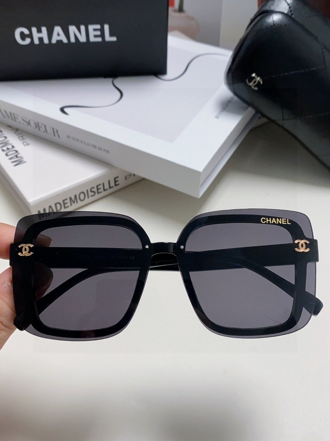  Chanel香奈儿网红爆款太阳镜🕶️，遮阳修饰脸型神器