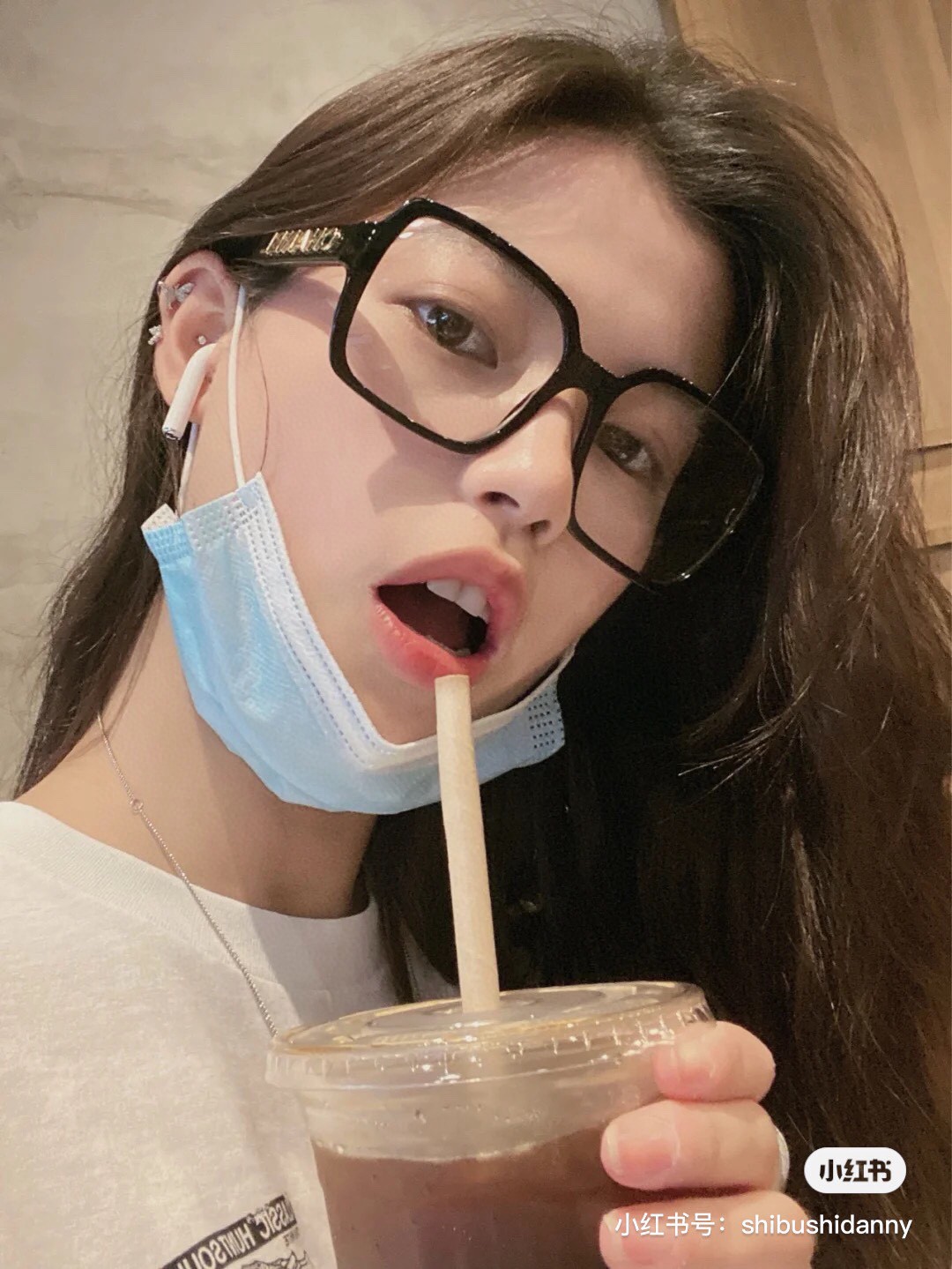  chanel香奈儿 👓 ch5408 赵露思宝宝款 
💗网红博主们都爱ta～ 素颜必备