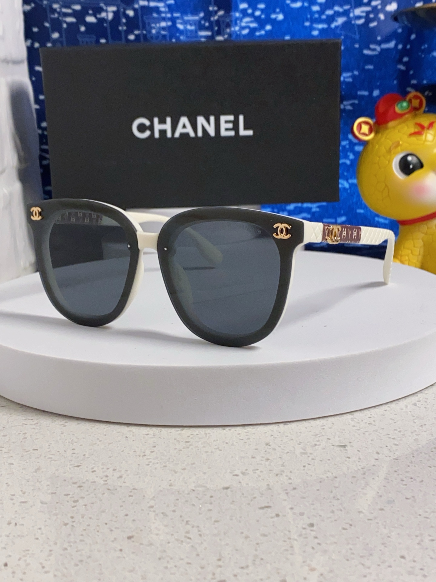  Chanel香奈儿 2025新款高级感偏光太阳镜女士小脸时尚遮阳网红墨镜女韩版开车运动潮 