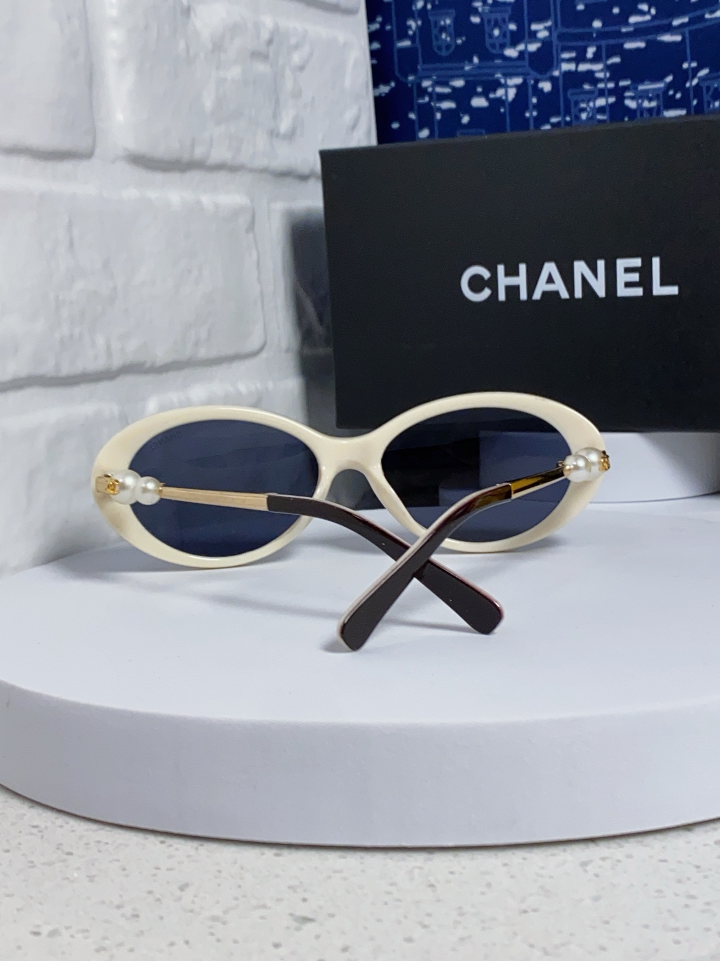  Chanel香奈儿 2025新款双珍珠墨镜女款复古高级感黑色椭圆形防紫外线太阳镜
