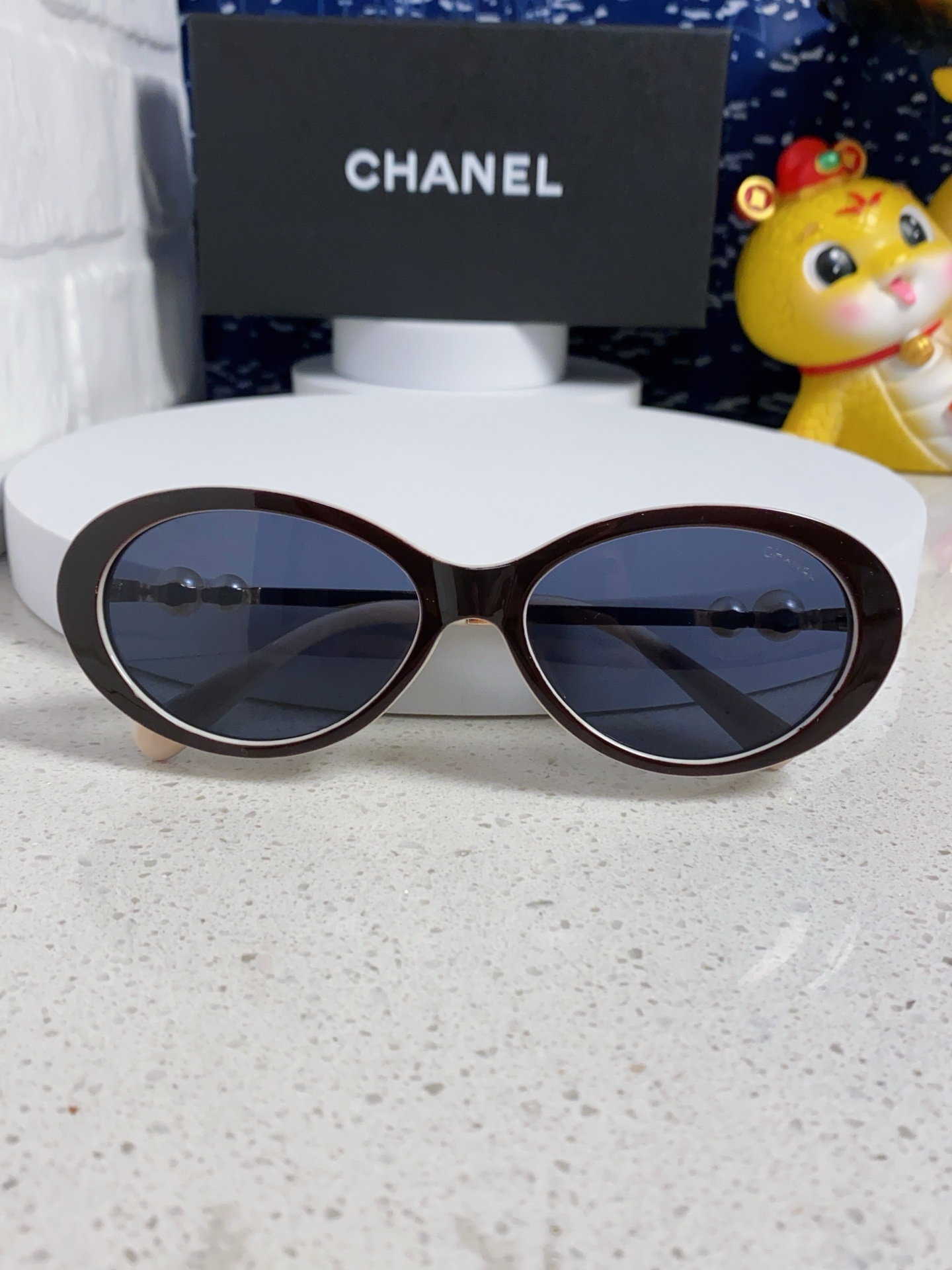  Chanel香奈儿 2025新款双珍珠墨镜女款复古高级感黑色椭圆形防紫外线太阳镜