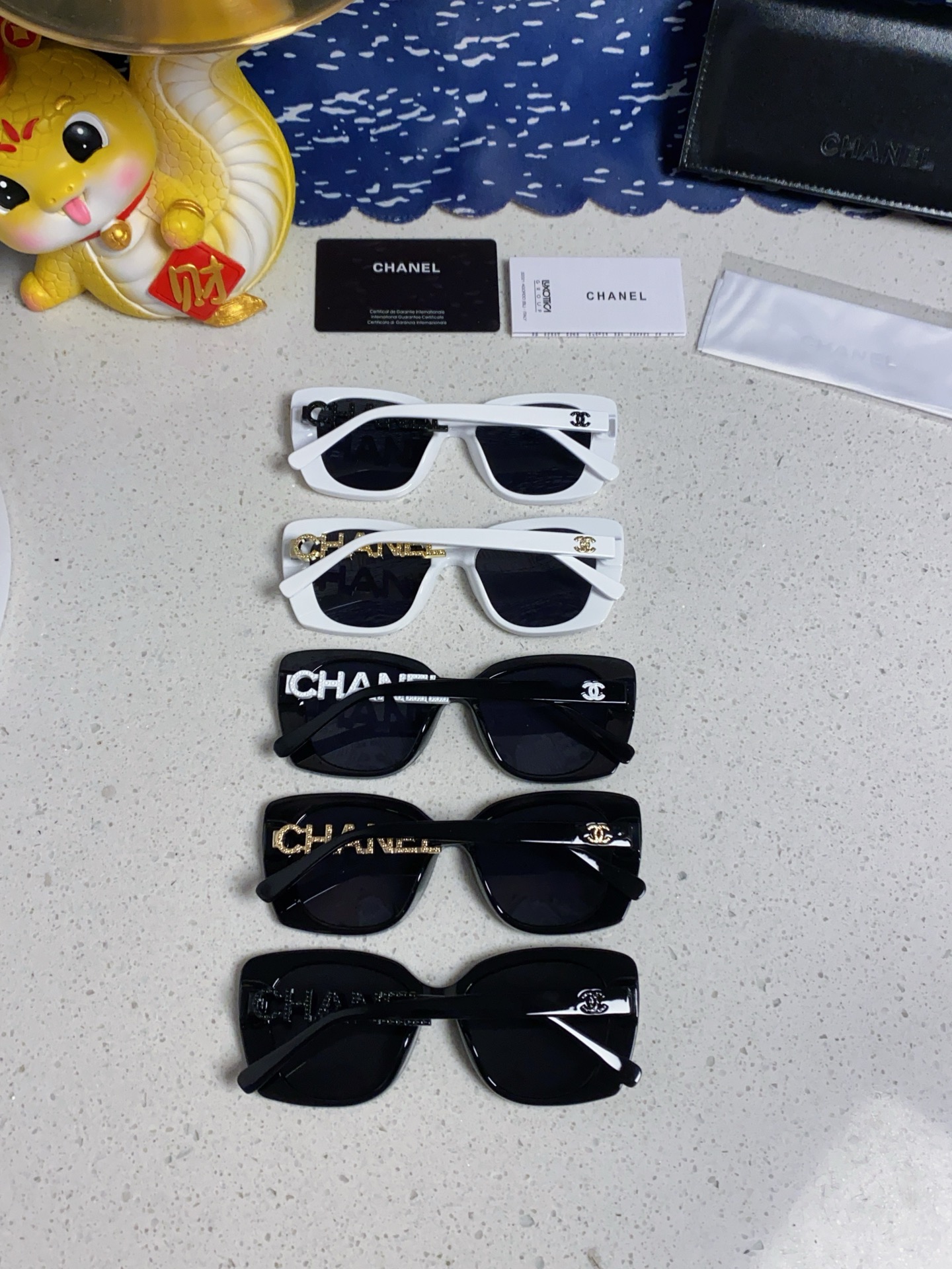   CHANEL 香奈儿 大量现货放心上图 镂空5422 推荐这款佩戴起来具有型，超有气质的一款墨镜 镜