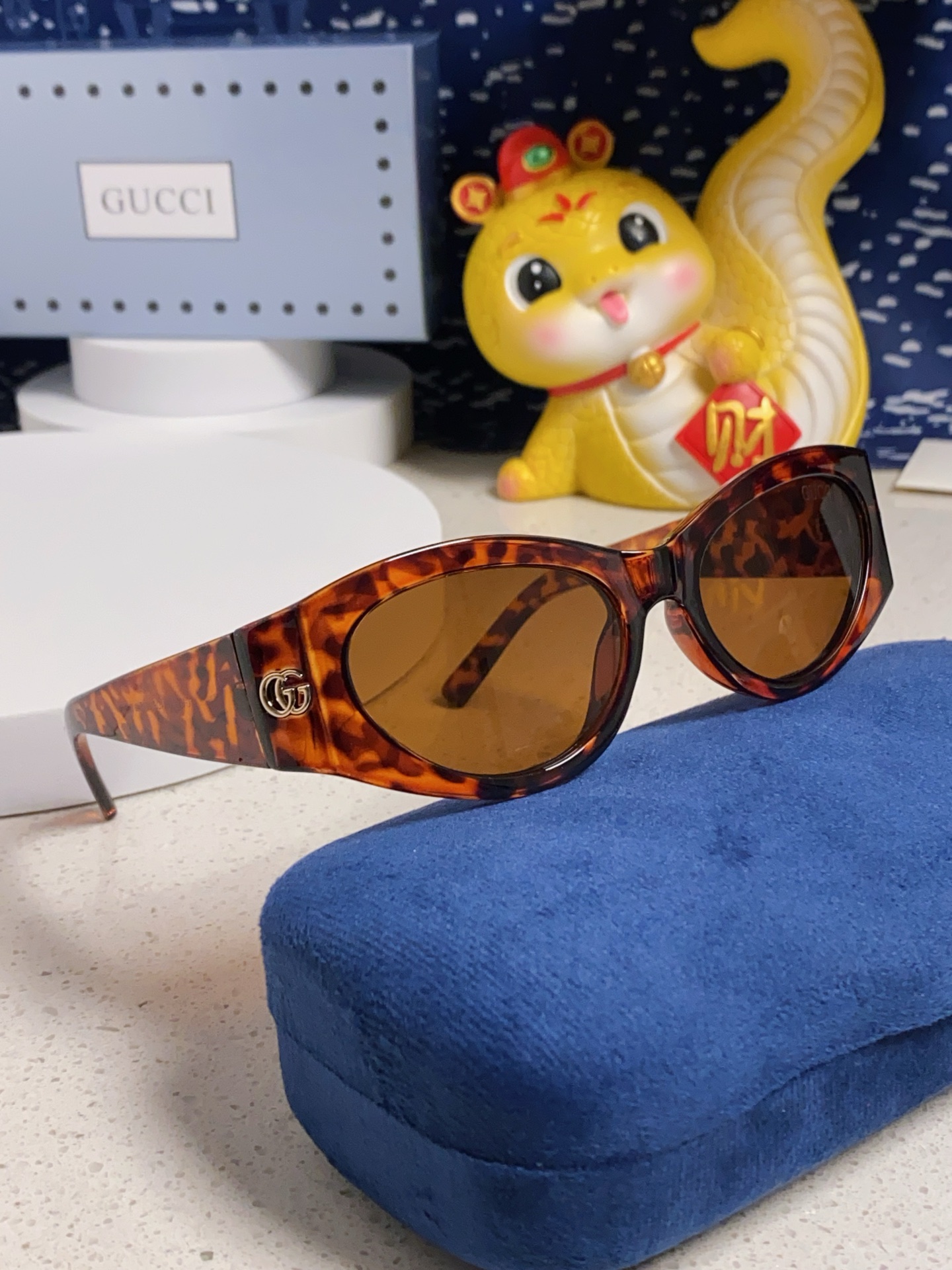  新款Gucci古奇 墨镜猫眼时尚潮流超轻简约复古宽镜腿太阳眼镜 