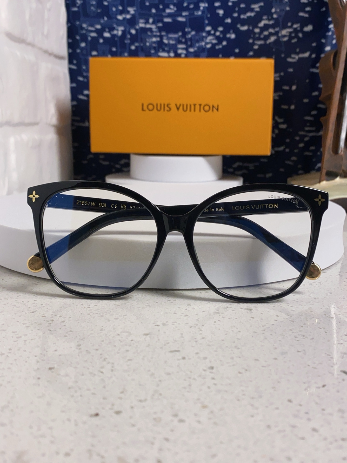  Louis Vuitton/路易威登 Lv2025新款女士标志性Monogram花卉标识太阳镜Z165