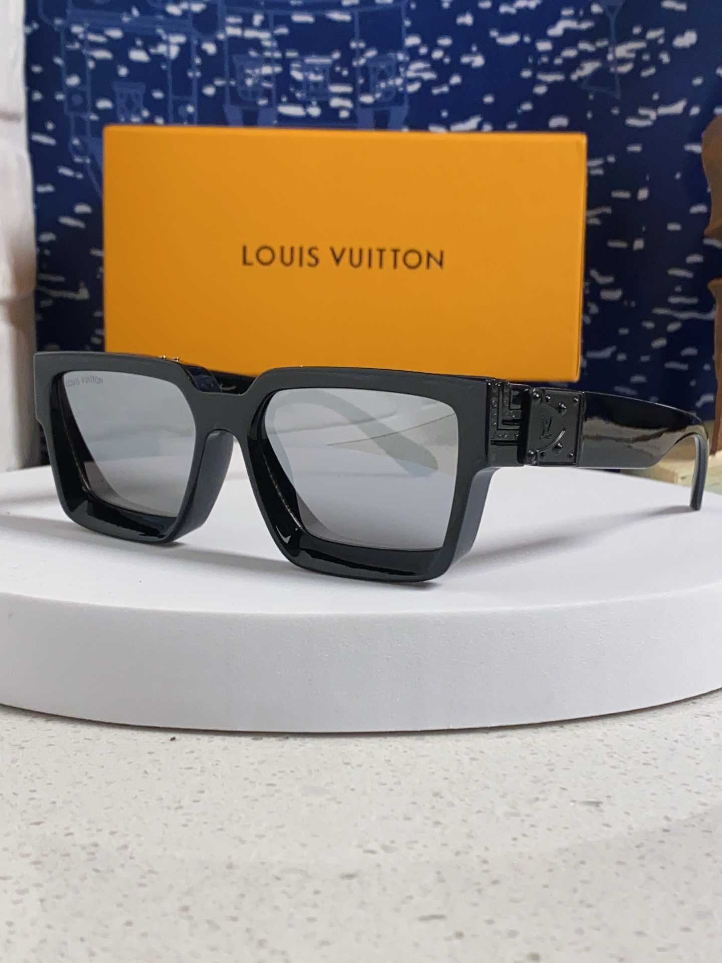  LOUIS VUITTON 路易威登 Lv2025新款百万富翁方框太阳欧美彩色男女墨镜跨境摩登时尚太阳