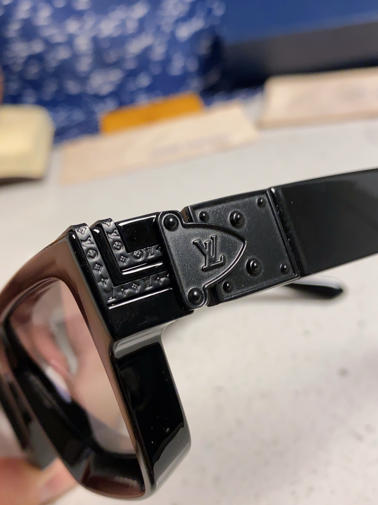  LOUIS VUITTON 路易威登 Lv2025新款百万富翁方框太阳欧美彩色男女墨镜跨境摩登时尚太阳