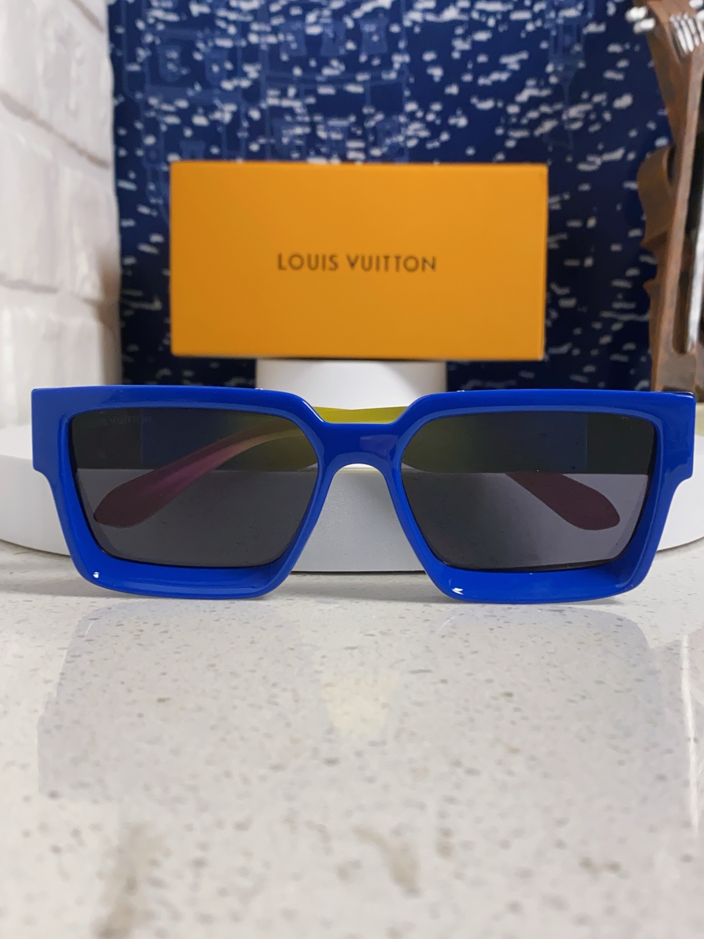  LOUIS VUITTON 路易威登 Lv2025新款百万富翁方框太阳欧美彩色男女墨镜跨境摩登时尚太阳