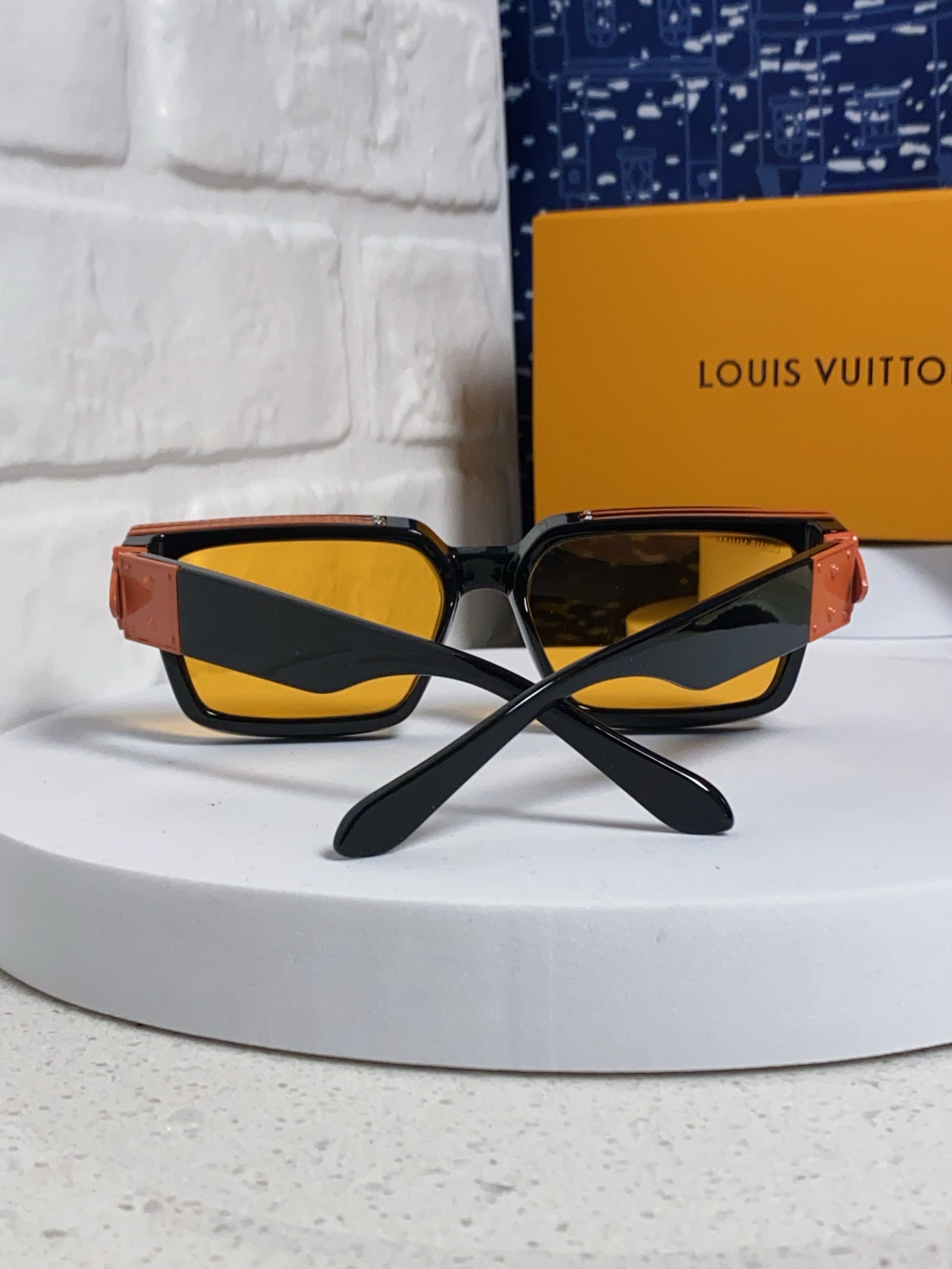  LOUIS VUITTON 路易威登 Lv2025新款百万富翁方框太阳欧美彩色男女墨镜跨境摩登时尚太阳