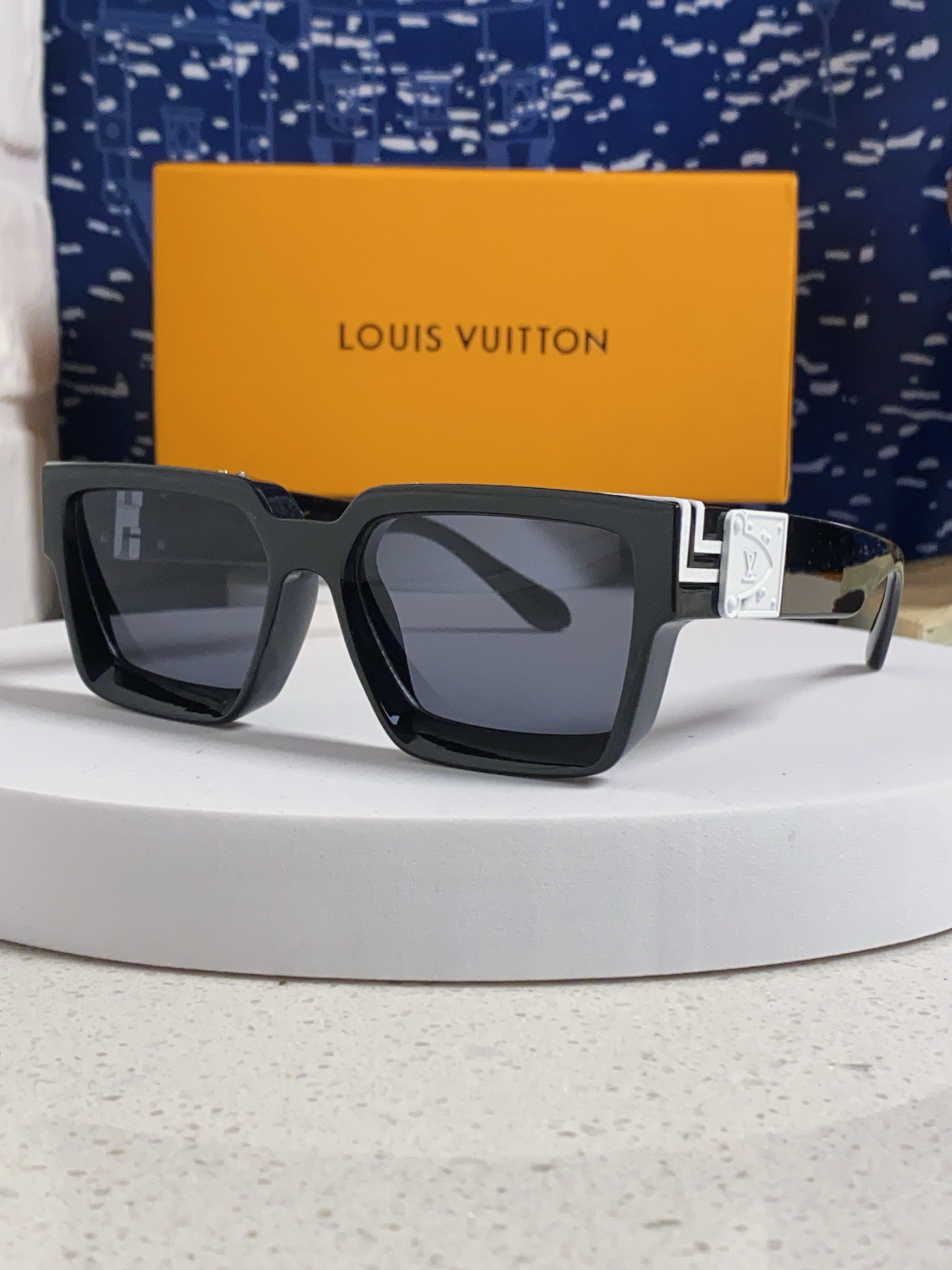  LOUIS VUITTON 路易威登 Lv2025新款百万富翁方框太阳欧美彩色男女墨镜跨境摩登时尚太阳