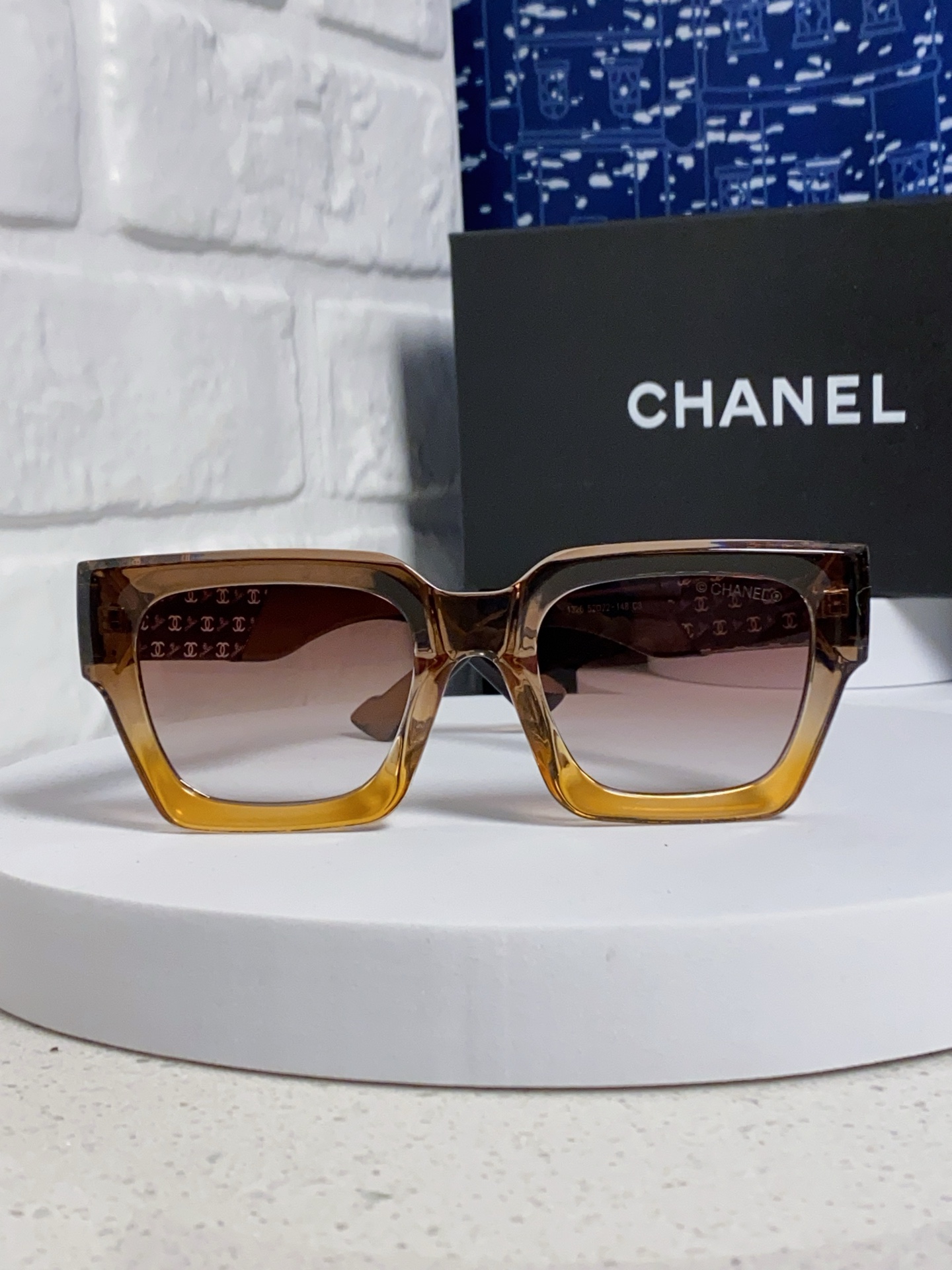  CHANEL香奈儿 2024新款潮流爆款 时尚方框太阳镜 佩戴舒适 网红潮款墨镜  女士高清加厚偏光太