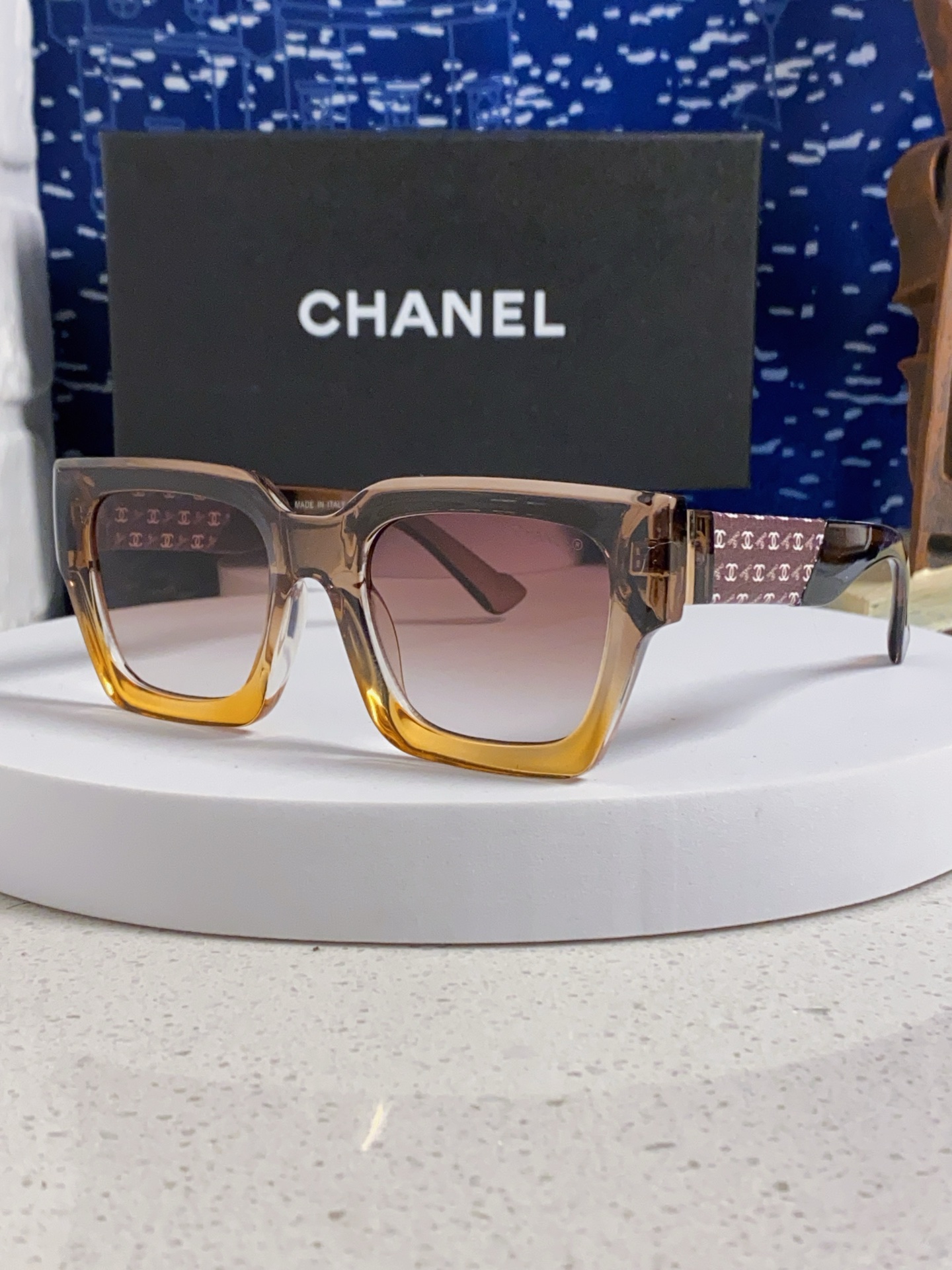  CHANEL香奈儿 2024新款潮流爆款 时尚方框太阳镜 佩戴舒适 网红潮款墨镜  女士高清加厚偏光太