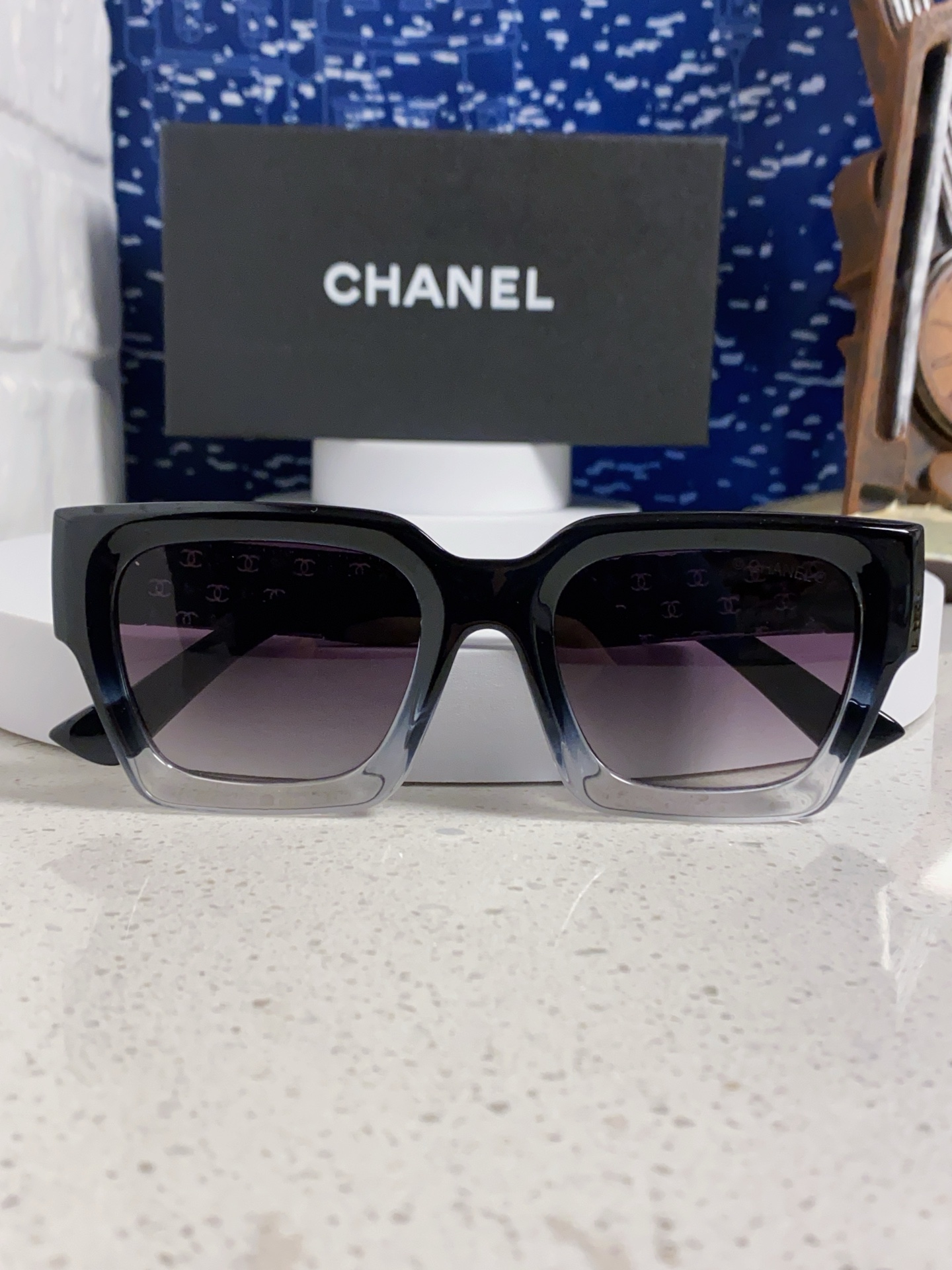  CHANEL香奈儿 2024新款潮流爆款 时尚方框太阳镜 佩戴舒适 网红潮款墨镜  女士高清加厚偏光太