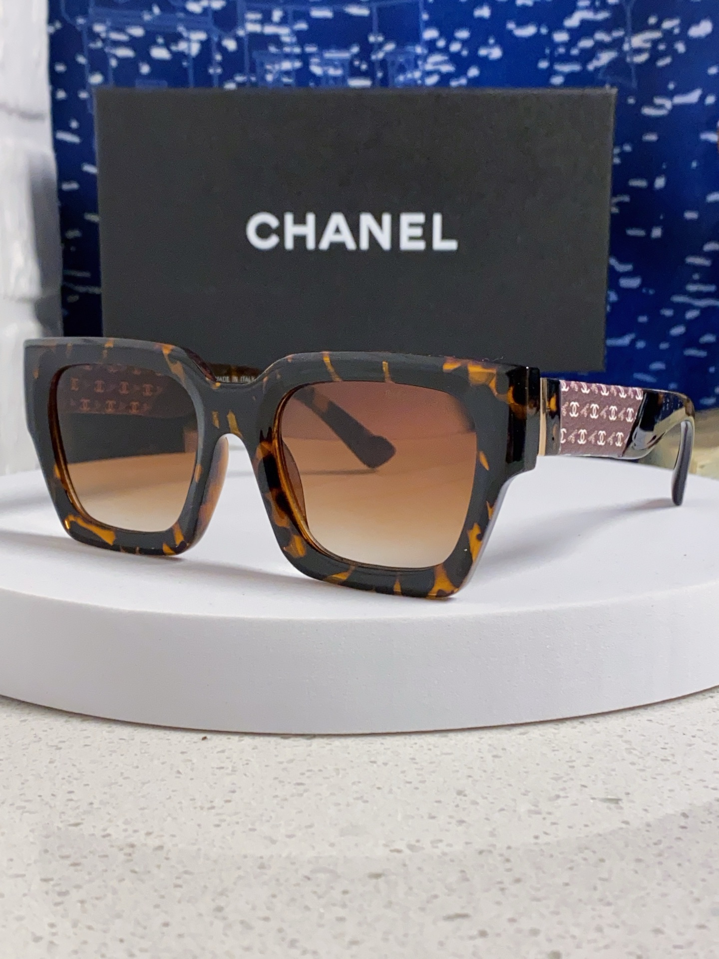  CHANEL香奈儿 2024新款潮流爆款 时尚方框太阳镜 佩戴舒适 网红潮款墨镜  女士高清加厚偏光太