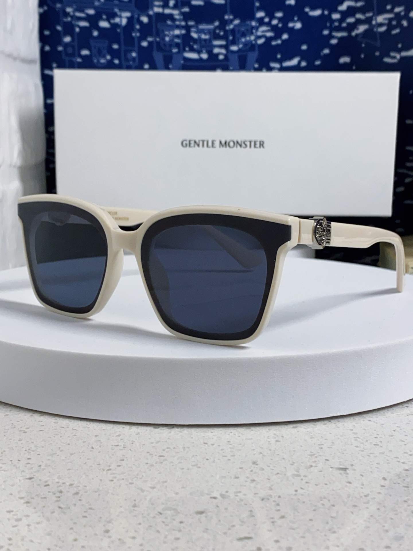  Gentle Moster(GM)    2025新款欧美时尚男女方框舒适太阳眼欧洲站博主开车小红书墨