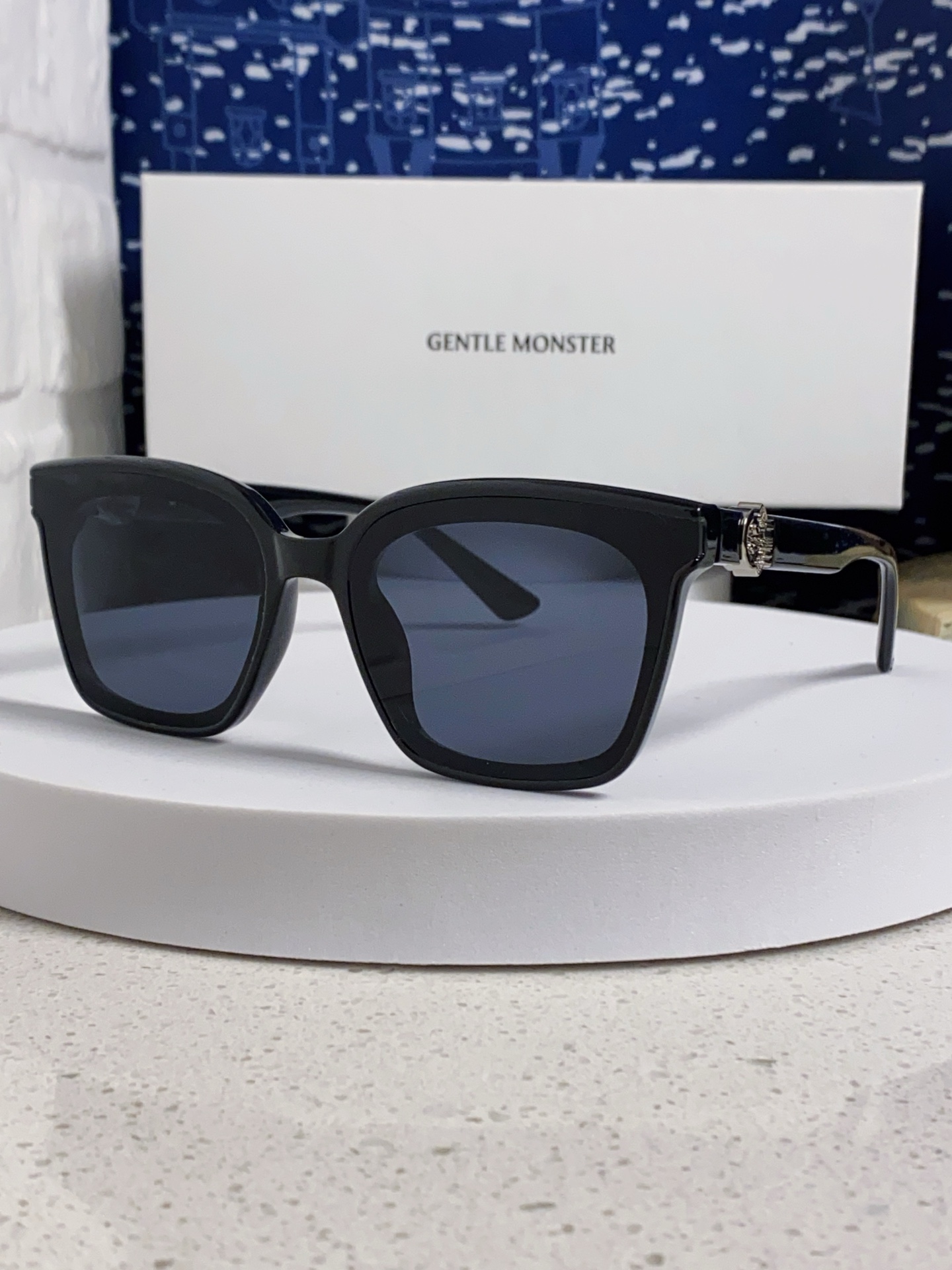  Gentle Moster(GM)    2025新款欧美时尚男女方框舒适太阳眼欧洲站博主开车小红书墨