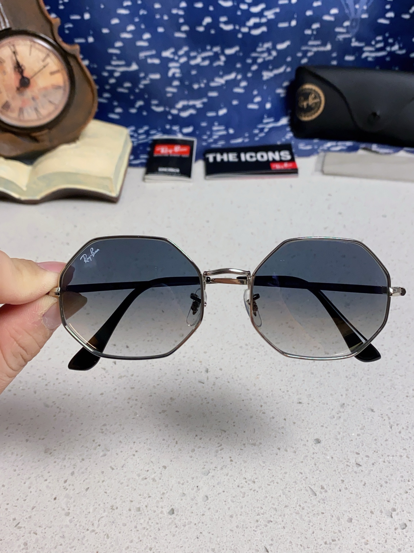  RayBan雷朋 2025新款钢化玻璃镜片太阳镜经典多边形男女时尚潮酷开车专用墨镜 RB1972 Si