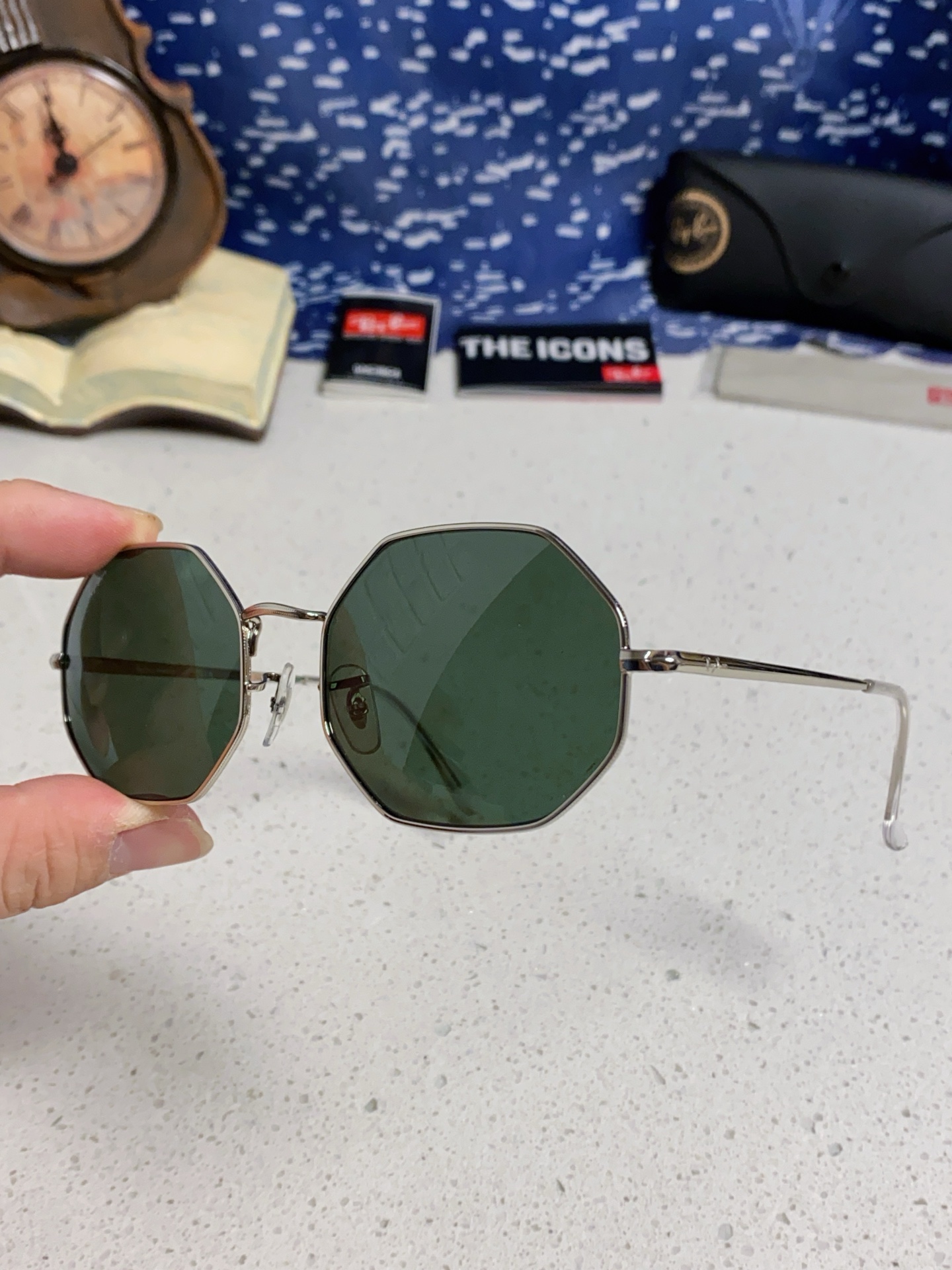  RayBan雷朋 2025新款钢化玻璃镜片太阳镜经典多边形男女时尚潮酷开车专用墨镜 RB1972 Si