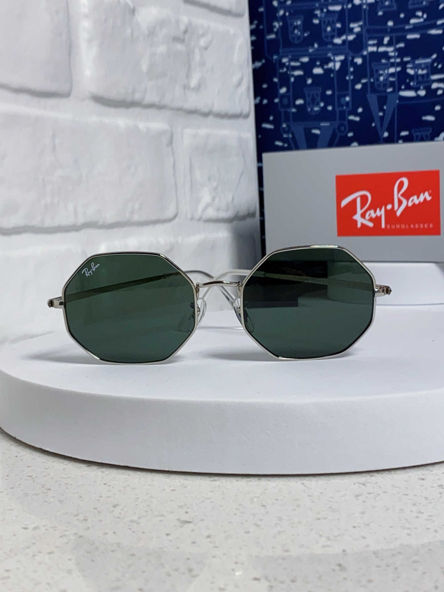  RayBan雷朋 2025新款钢化玻璃镜片太阳镜经典多边形男女时尚潮酷开车专用墨镜 RB1972 Si