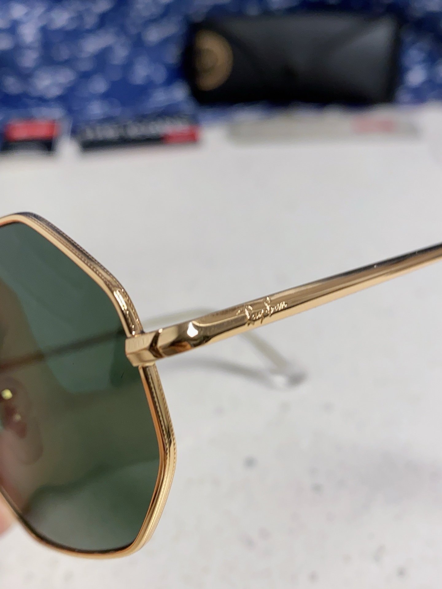  RayBan雷朋 2025新款钢化玻璃镜片太阳镜经典多边形男女时尚潮酷开车专用墨镜 RB1972 Si