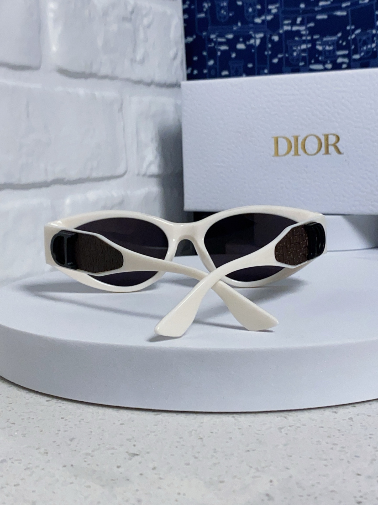  Dior迪奥 2025新款太阳眼镜 旅行遮阳墨镜30MONTAIGNE 防紫外线个性复古大气女士偏光墨