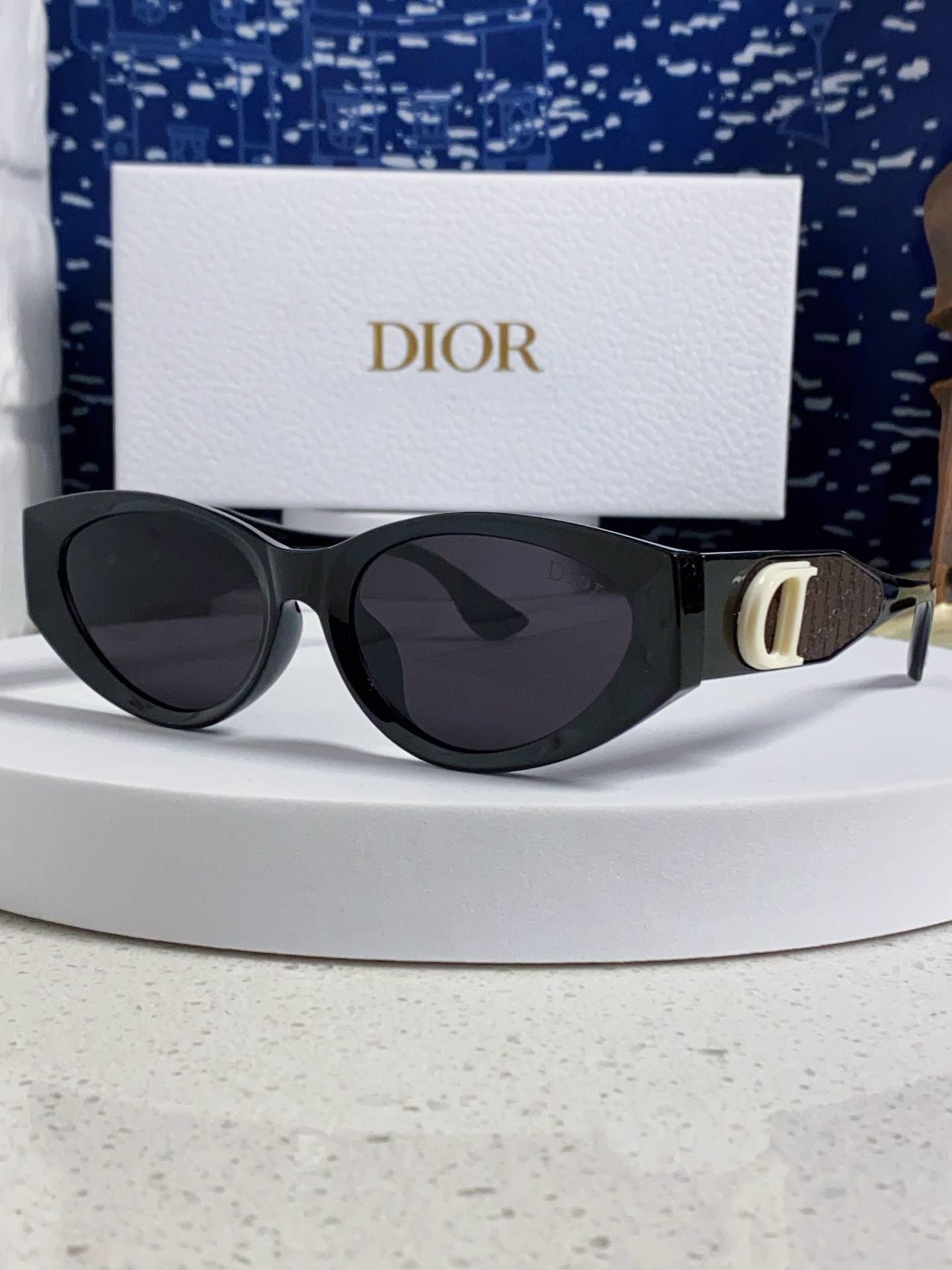  Dior迪奥 2025新款太阳眼镜 旅行遮阳墨镜30MONTAIGNE 防紫外线个性复古大气女士偏光墨