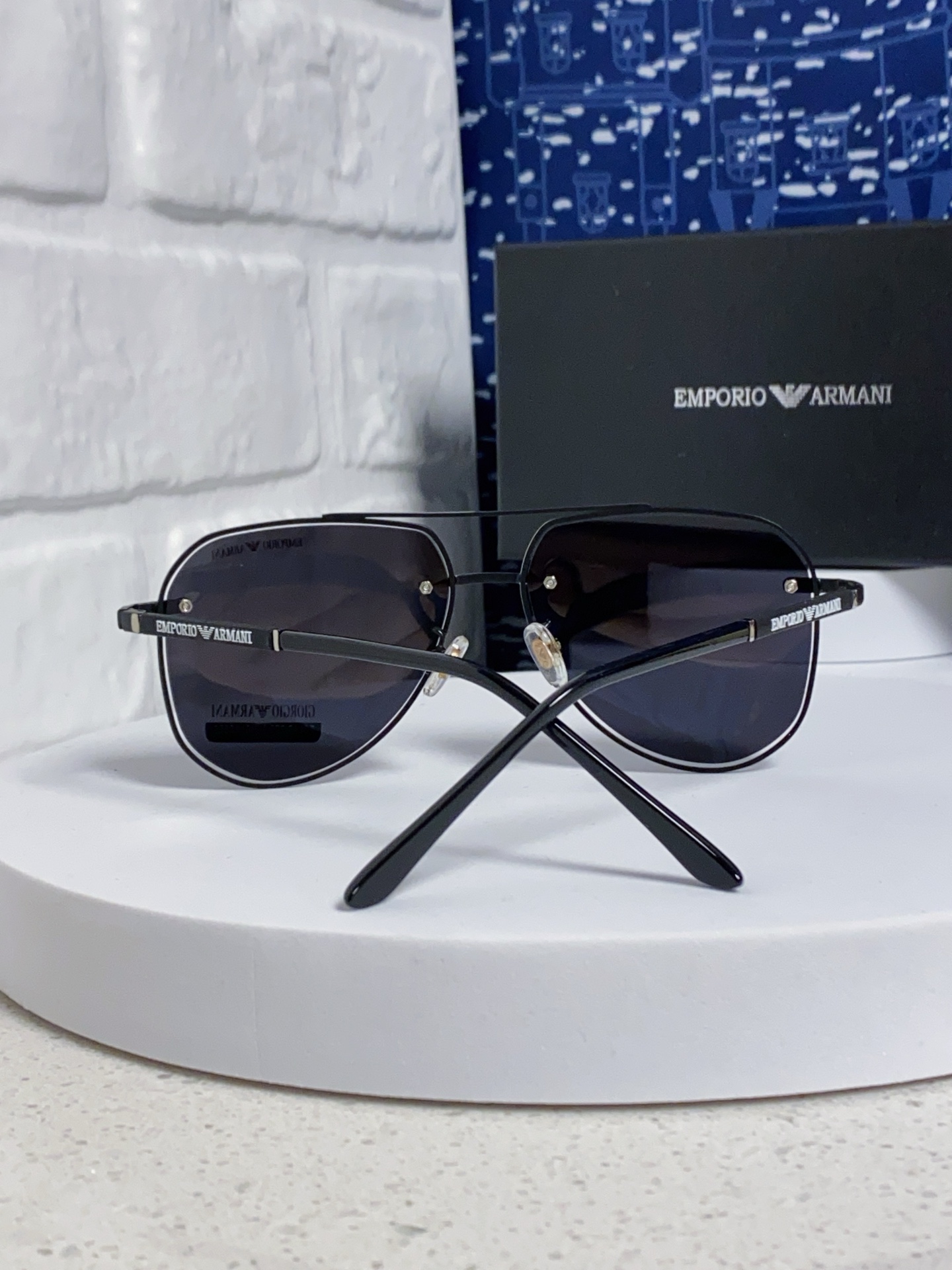  EmPorio Armani阿玛尼 2025新款男士金属记忆架偏光紫外线太阳镜蛤蟆框司机驾驶墨镜 