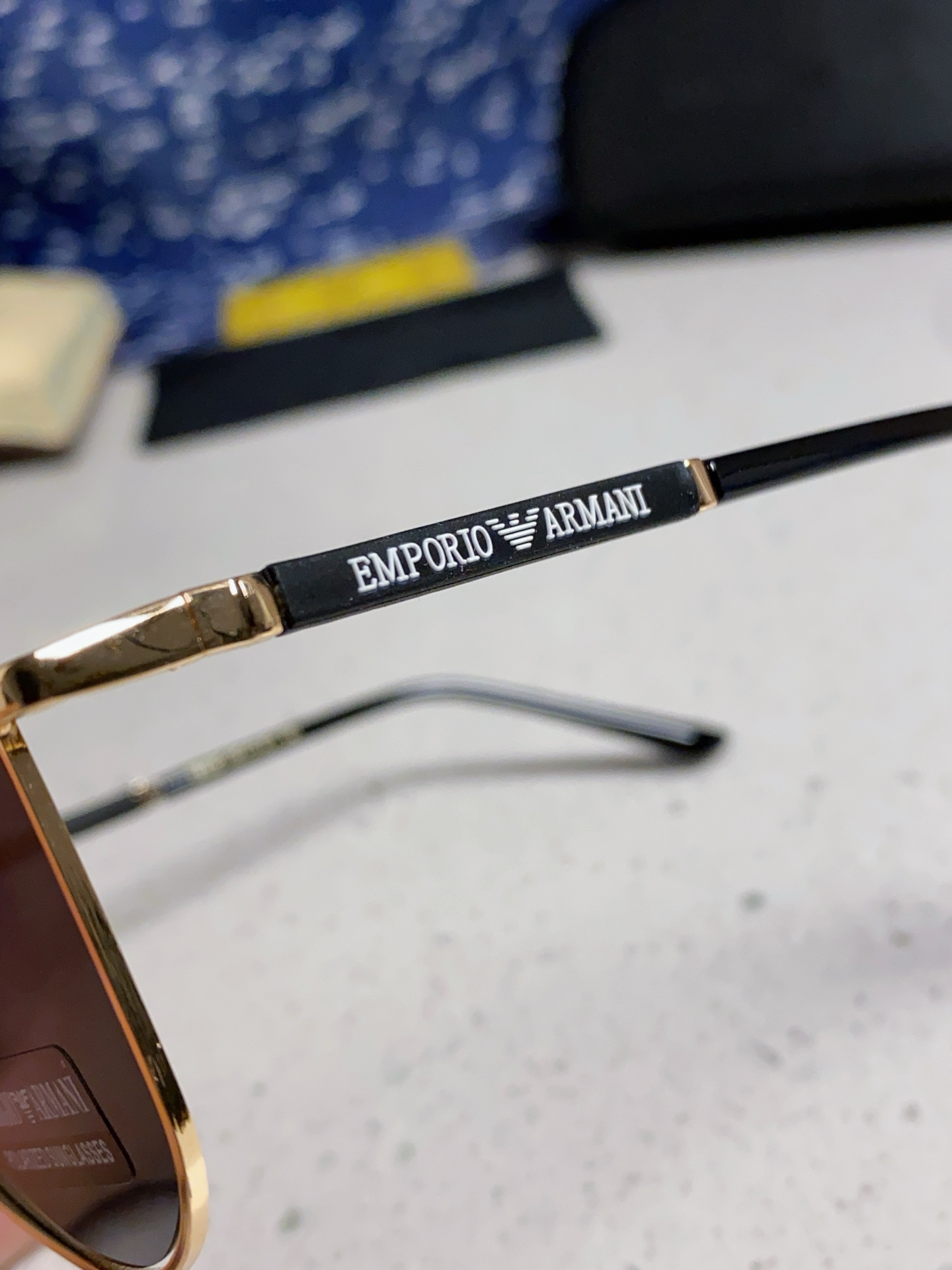  EmPorio Armani阿玛尼 2025新款男士金属记忆架偏光紫外线太阳镜蛤蟆框司机驾驶墨镜 