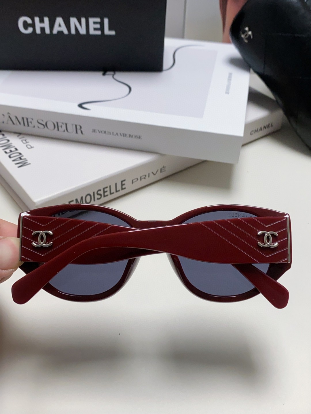  Chanel香奈儿 24新品墨镜女方圆脸太阳眼镜偏光猫眼镜框  宽腿 网红爆款 女士墨镜