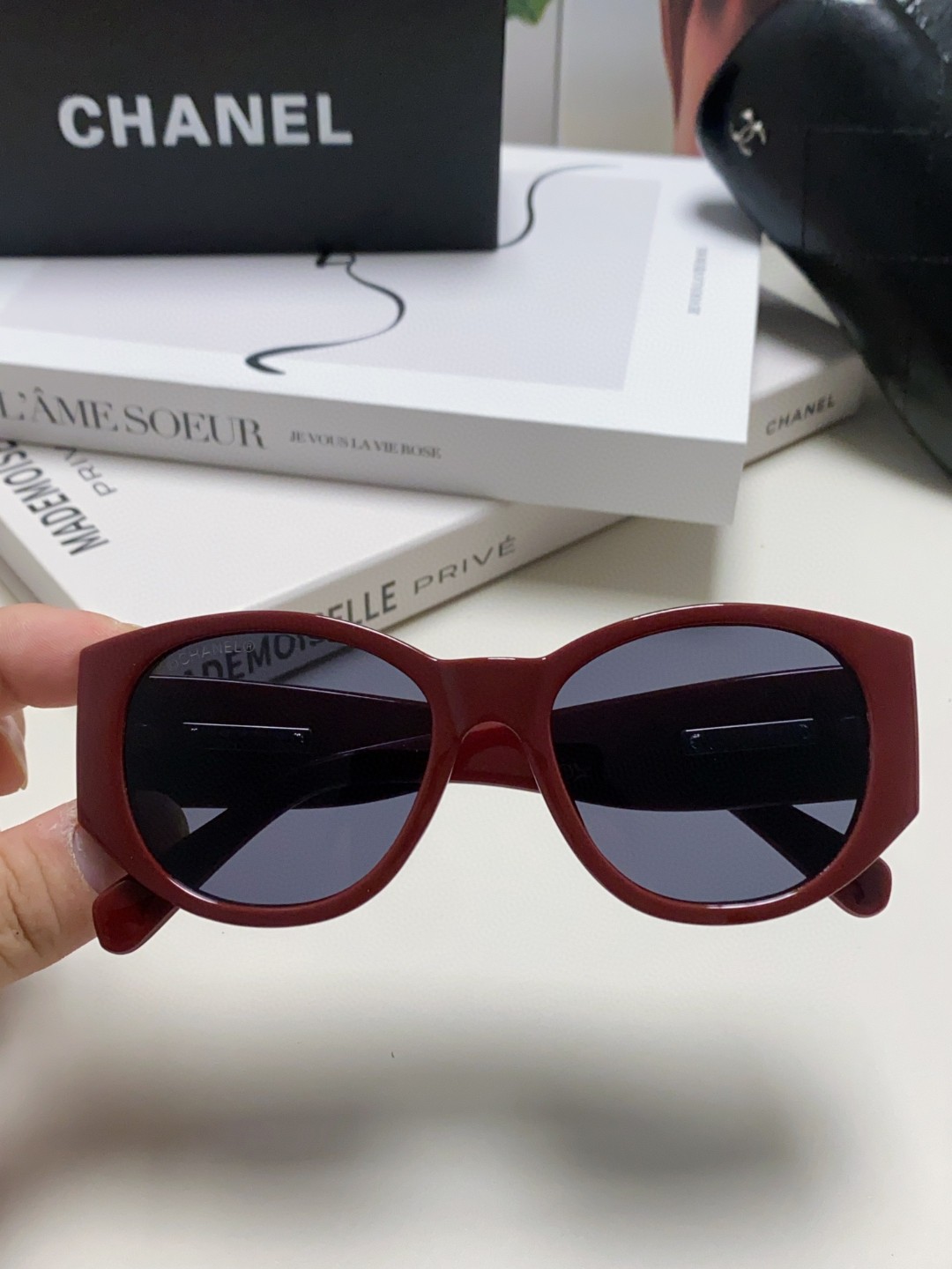  Chanel香奈儿 24新品墨镜女方圆脸太阳眼镜偏光猫眼镜框  宽腿 网红爆款 女士墨镜