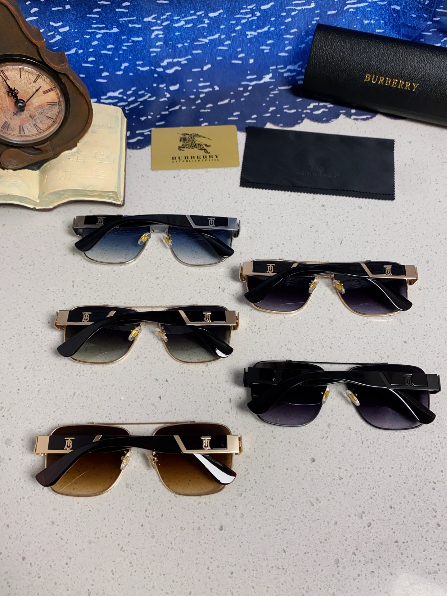  Burberry巴宝莉 2025新款金属双梁方形太阳眼镜男女通用VS时尚遮阳墨镜防紫外线