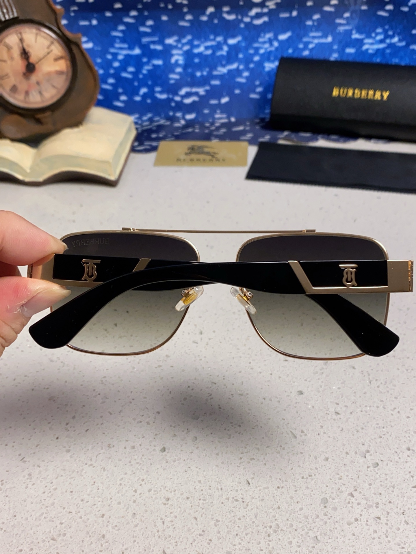  Burberry巴宝莉 2025新款金属双梁方形太阳眼镜男女通用VS时尚遮阳墨镜防紫外线