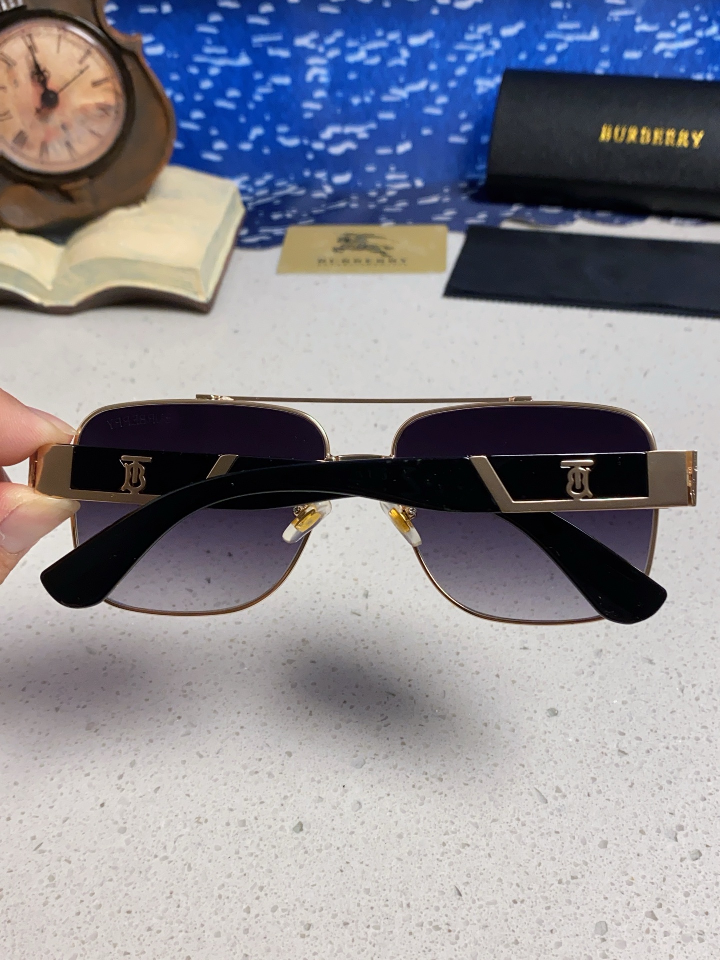  Burberry巴宝莉 2025新款金属双梁方形太阳眼镜男女通用VS时尚遮阳墨镜防紫外线