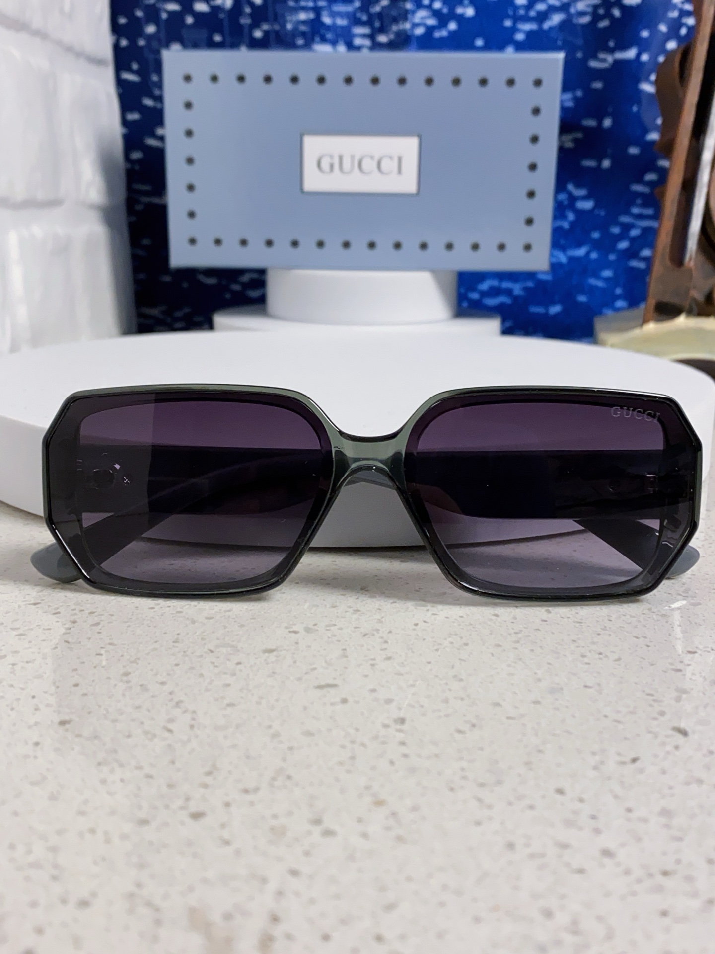 Gucci古奇 2025新款 原创个性多边形太阳镜欧美时尚宽腿菱形走秀墨镜 男女通用