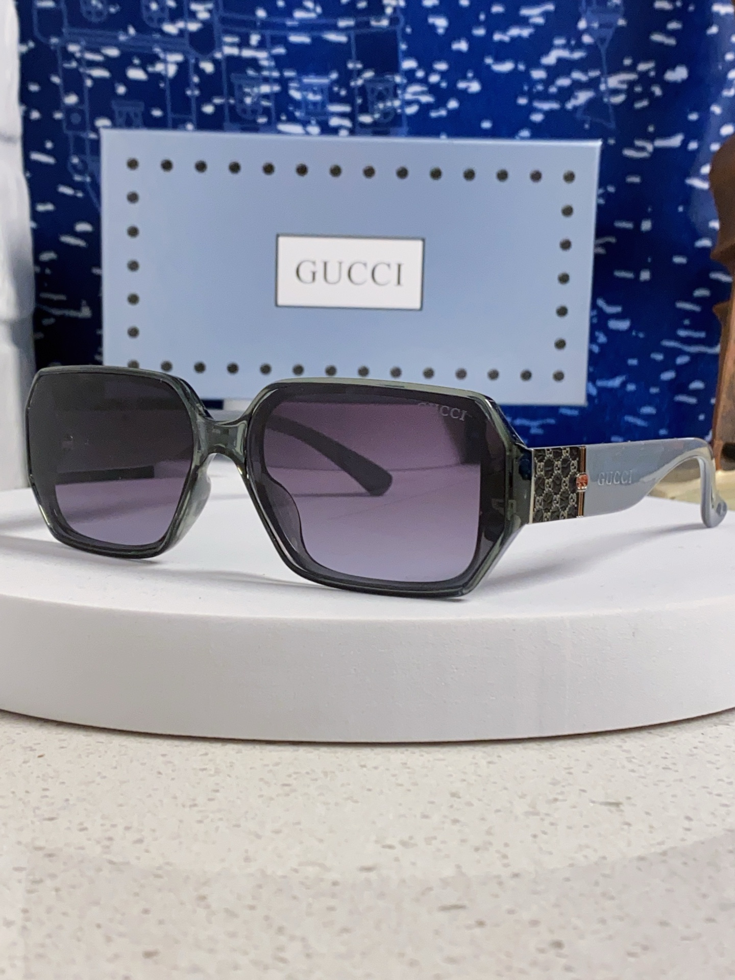  Gucci古奇 2025新款 原创个性多边形太阳镜欧美时尚宽腿菱形走秀墨镜 男女通用
