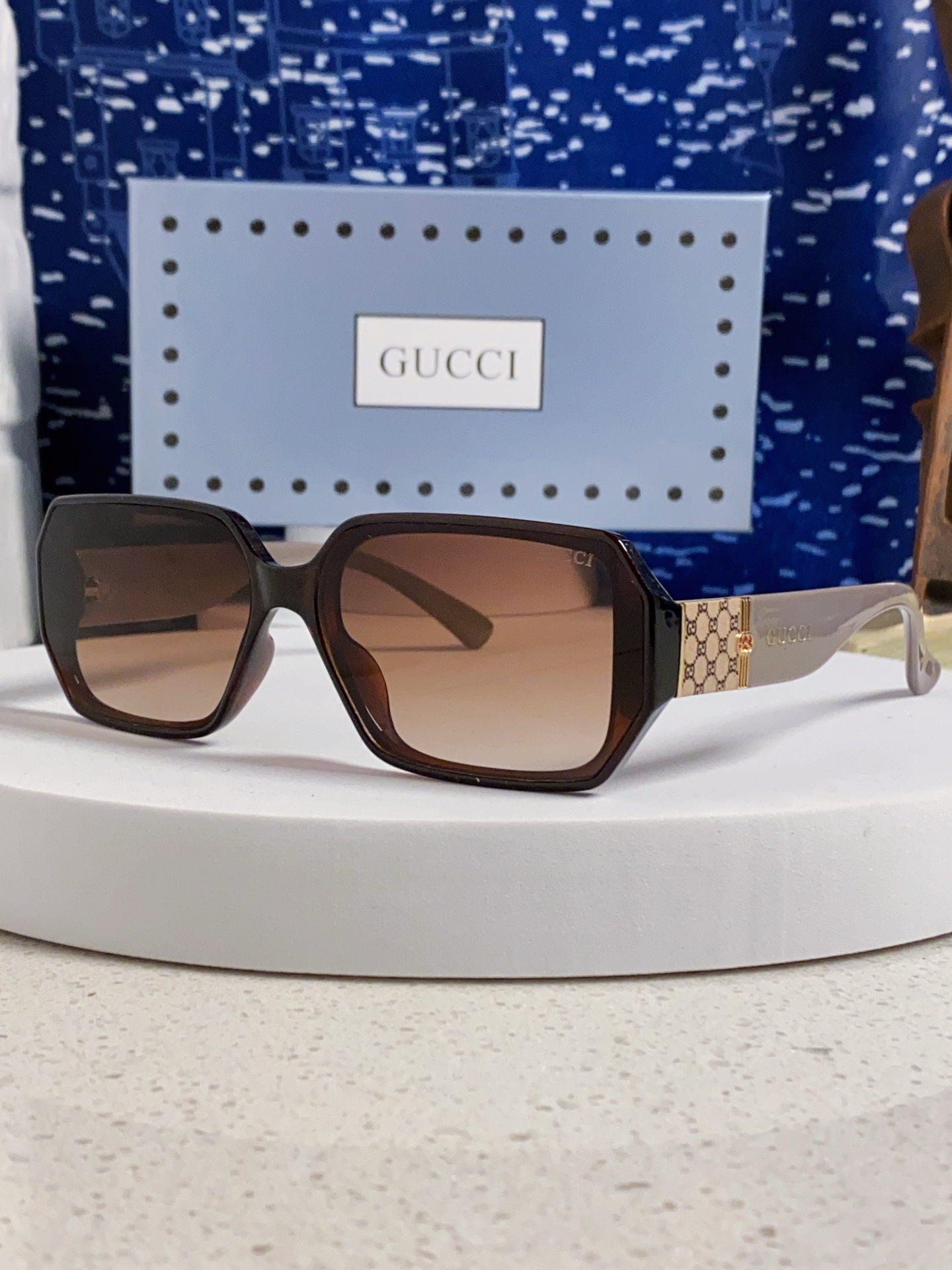  Gucci古奇 2025新款 原创个性多边形太阳镜欧美时尚宽腿菱形走秀墨镜 男女通用