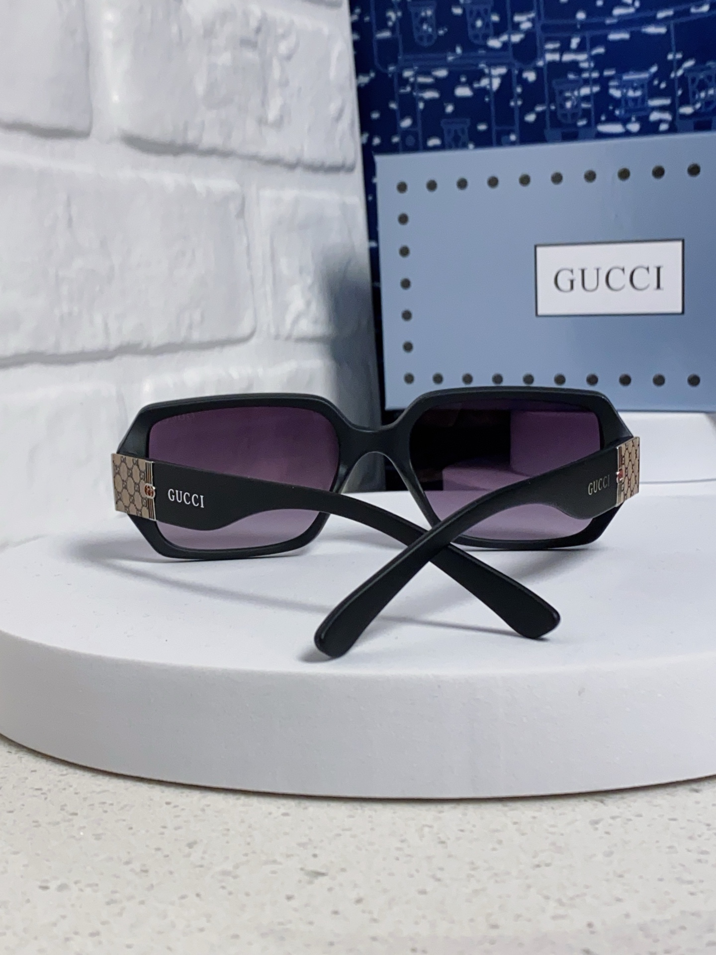  Gucci古奇 2025新款 原创个性多边形太阳镜欧美时尚宽腿菱形走秀墨镜 男女通用