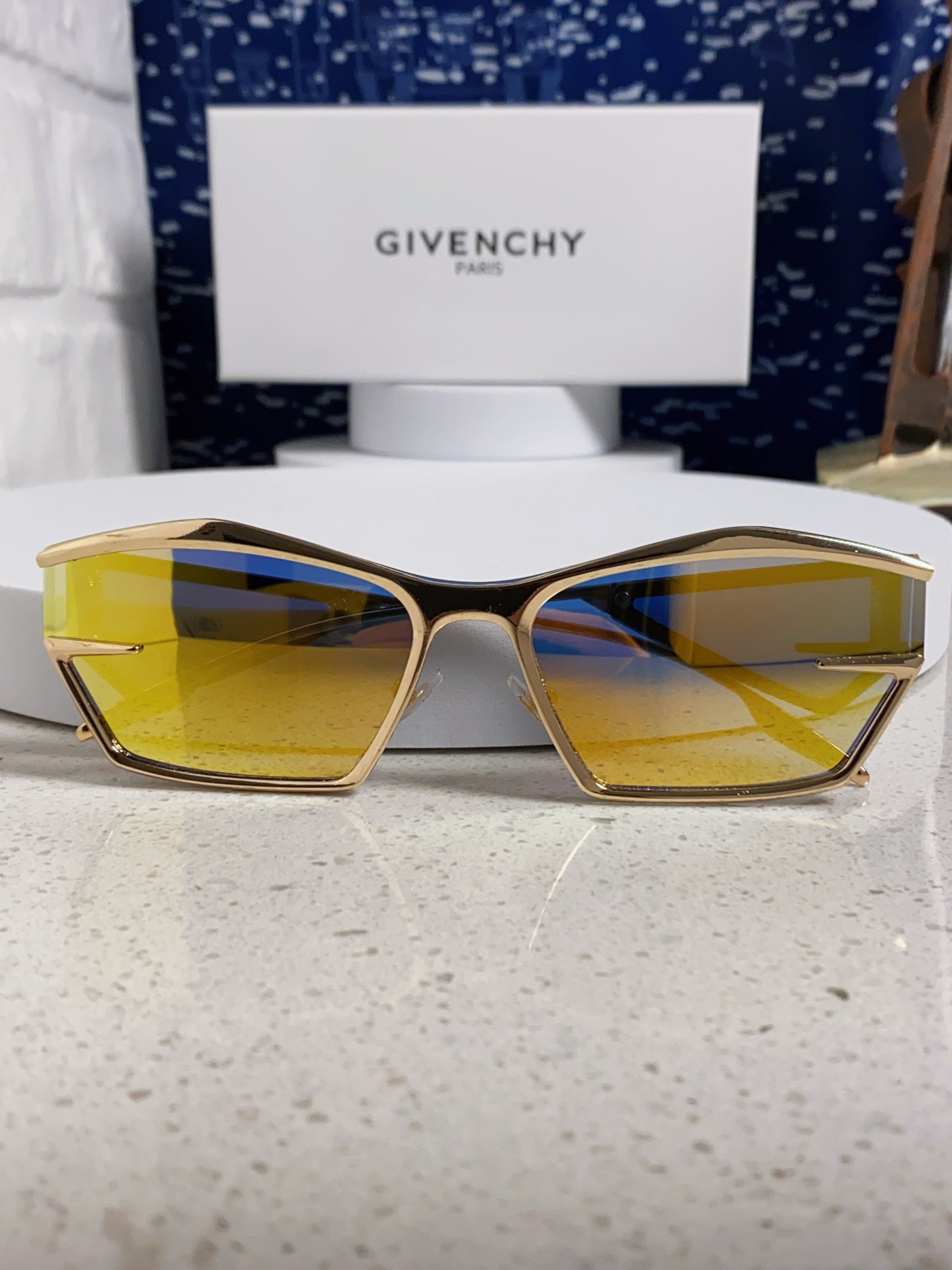  Givenchy纪梵希 2025新款不规则金属框墨镜时尚潮流个性街拍凹造型男女同款太阳镜 