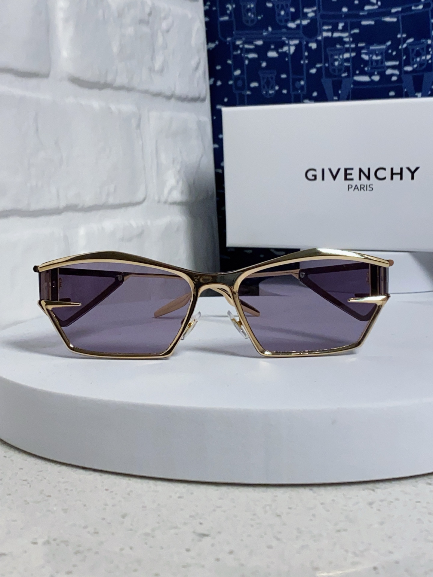  Givenchy纪梵希 2025新款不规则金属框墨镜时尚潮流个性街拍凹造型男女同款太阳镜 