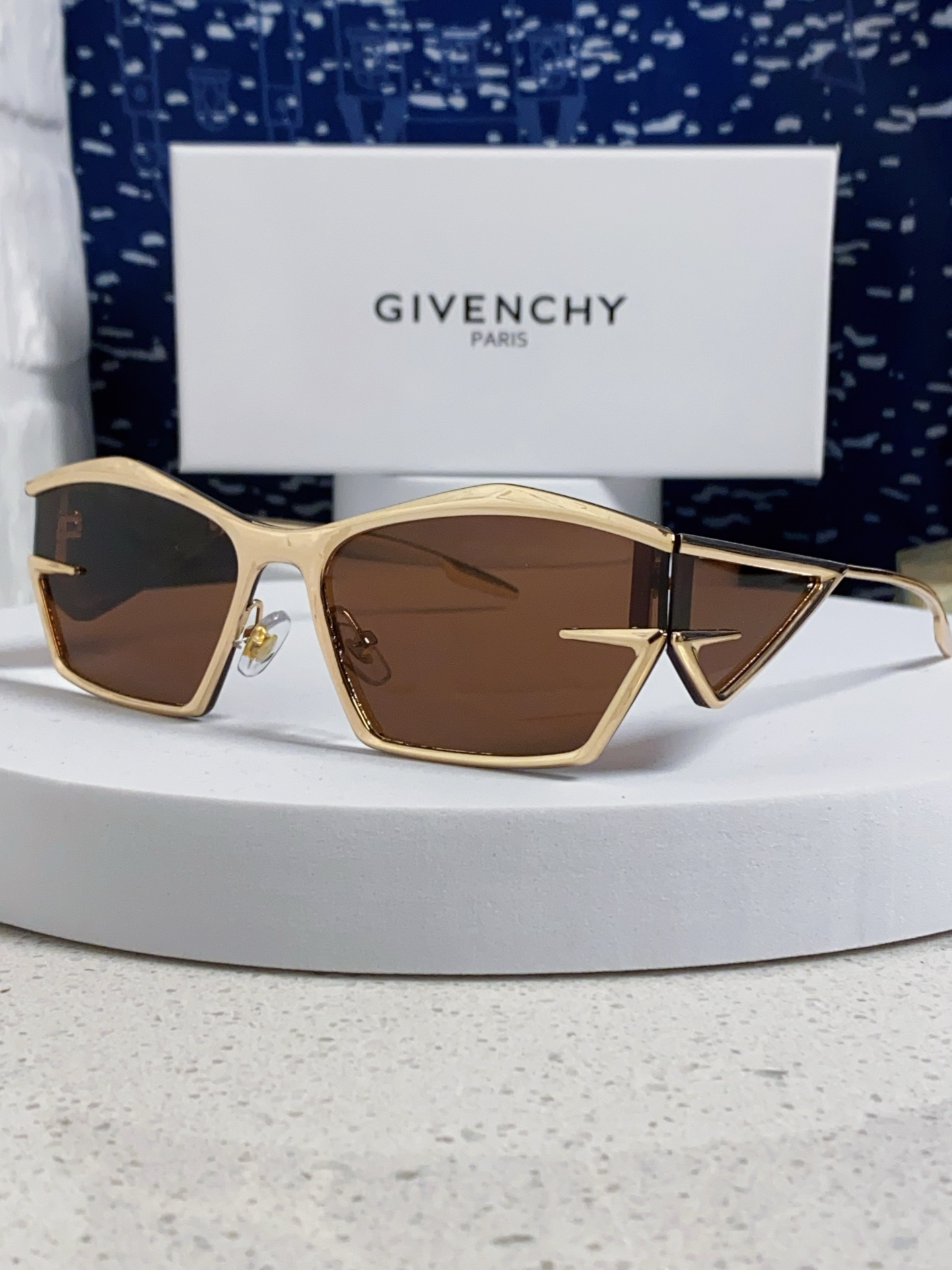  Givenchy纪梵希 2025新款不规则金属框墨镜时尚潮流个性街拍凹造型男女同款太阳镜 