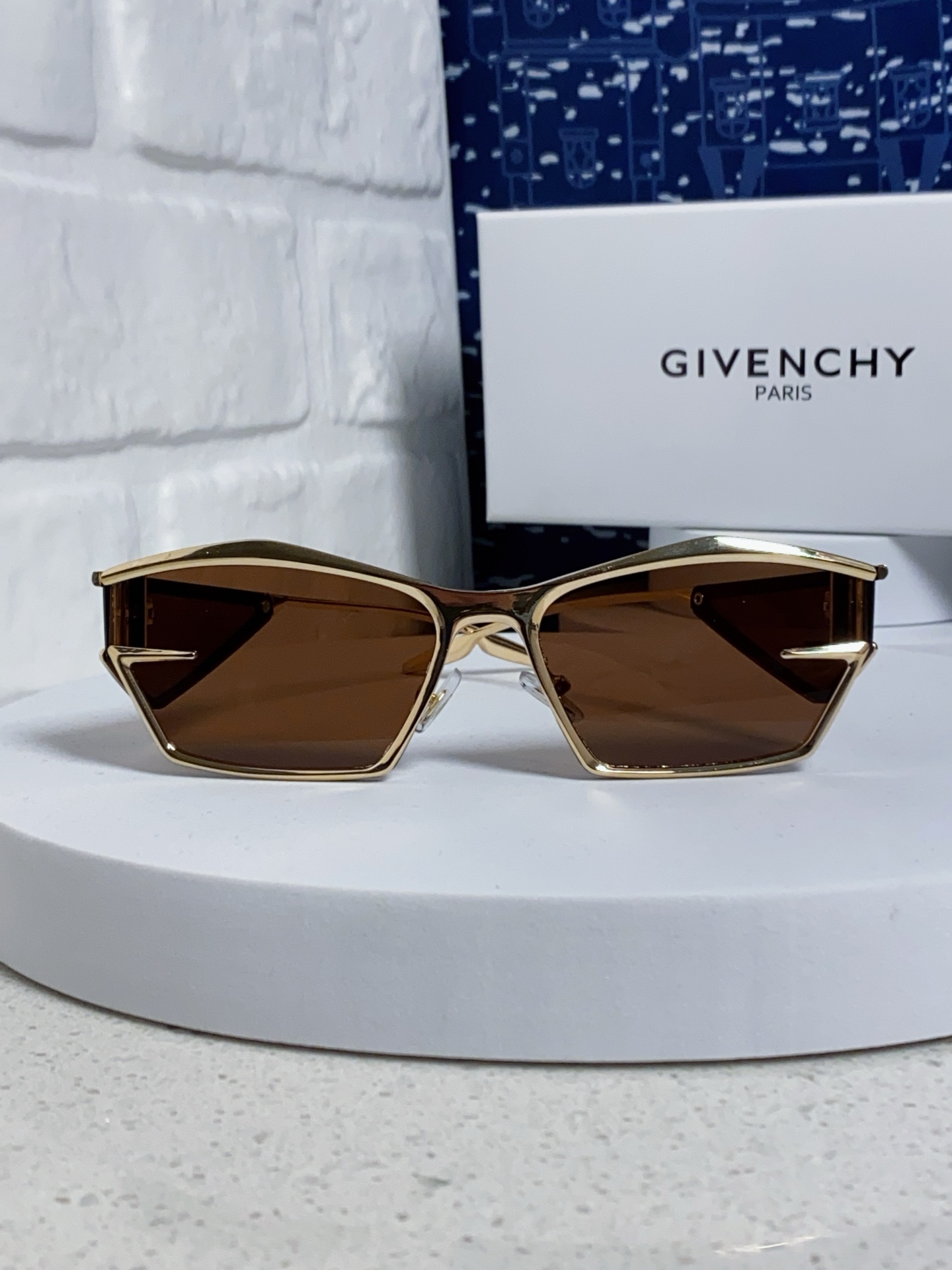  Givenchy纪梵希 2025新款不规则金属框墨镜时尚潮流个性街拍凹造型男女同款太阳镜 