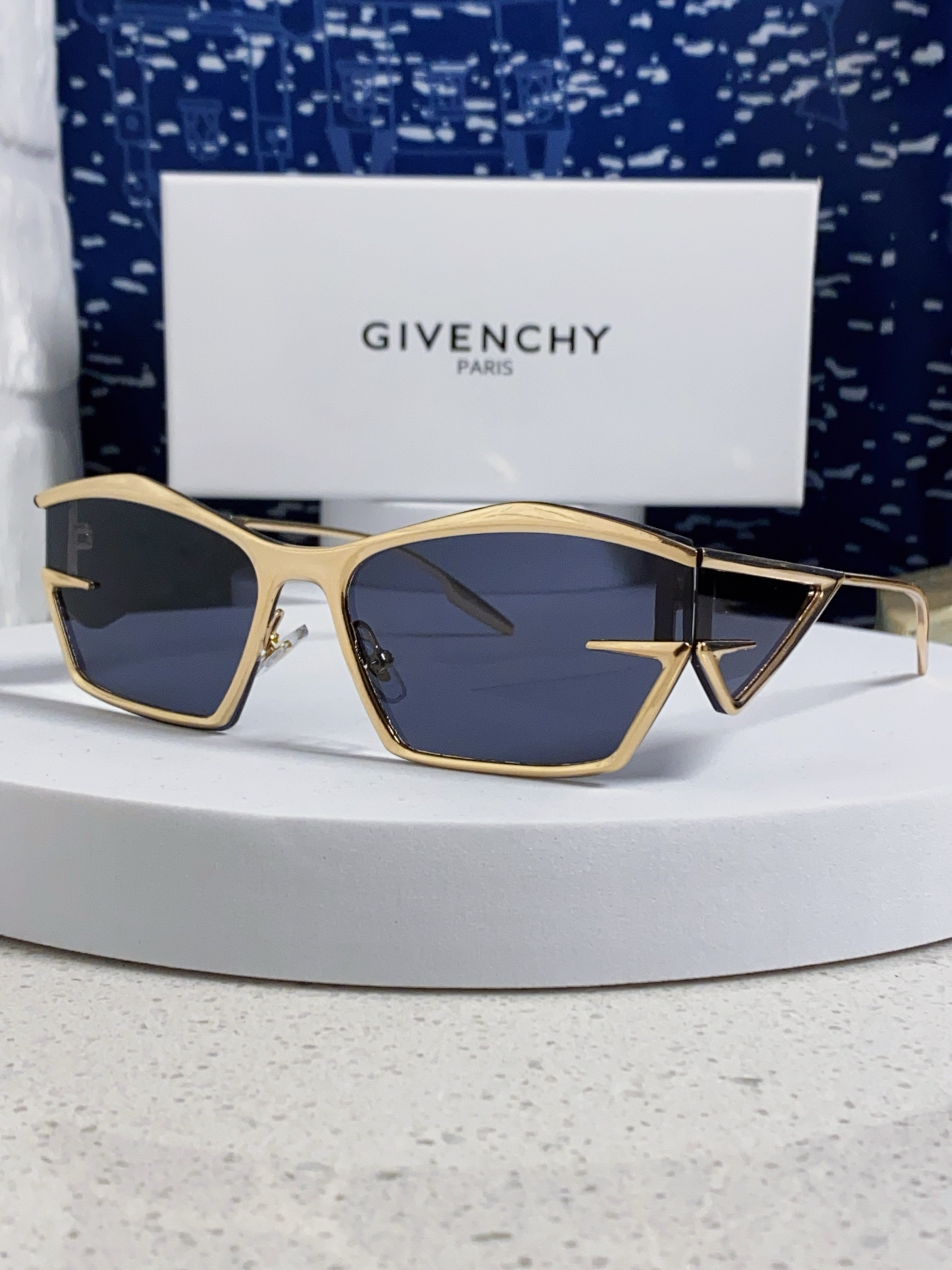  Givenchy纪梵希 2025新款不规则金属框墨镜时尚潮流个性街拍凹造型男女同款太阳镜 