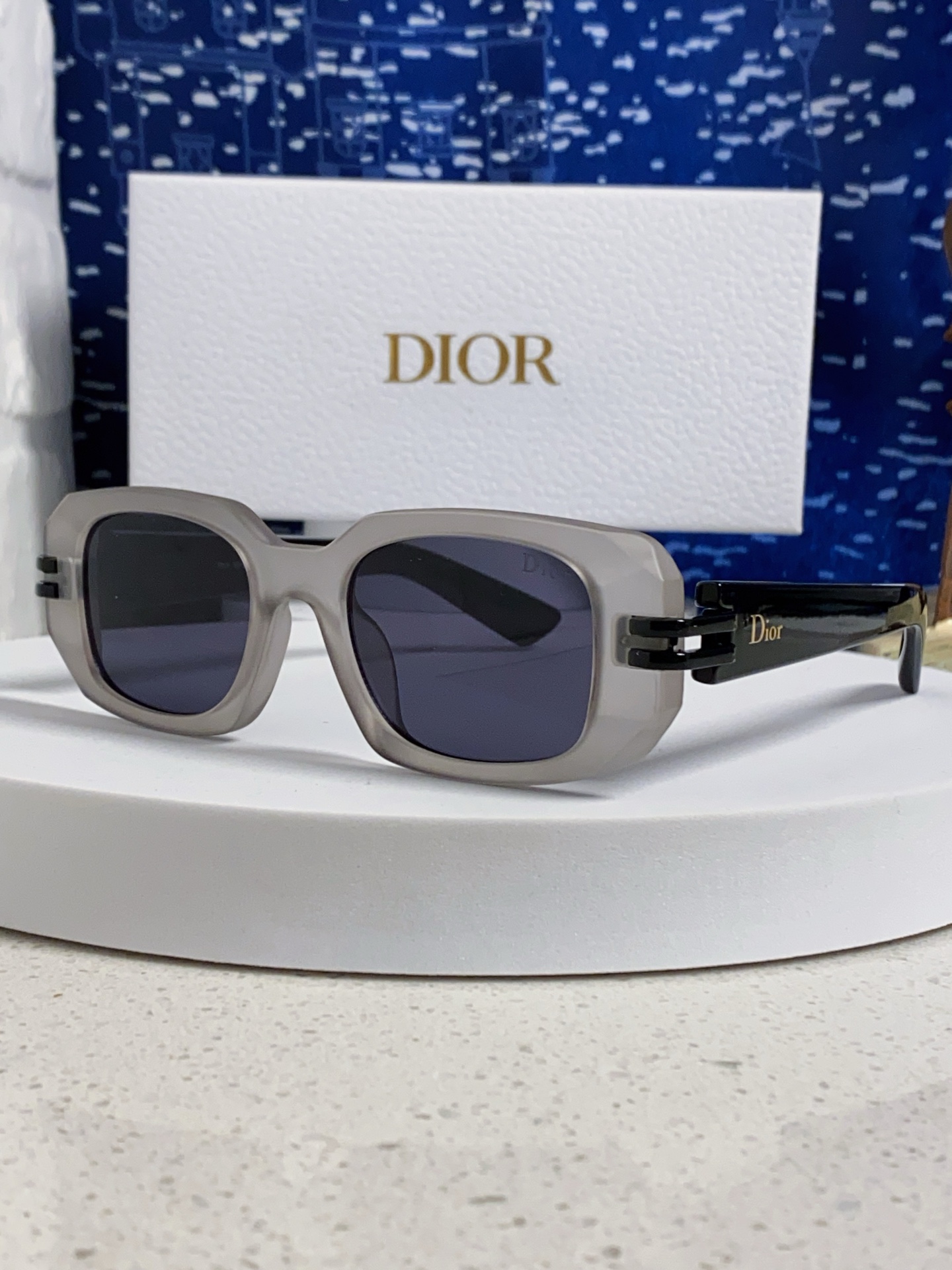  Dior迪奥 2025新款欧美高端女方框显瘦百搭太阳眼欧洲站网红高版旅游墨镜 