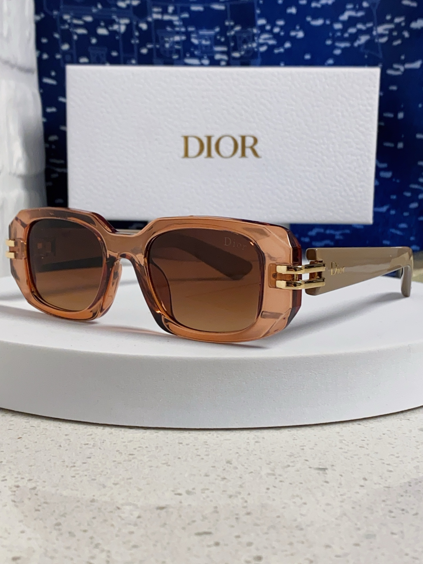  Dior迪奥 2025新款欧美高端女方框显瘦百搭太阳眼欧洲站网红高版旅游墨镜 