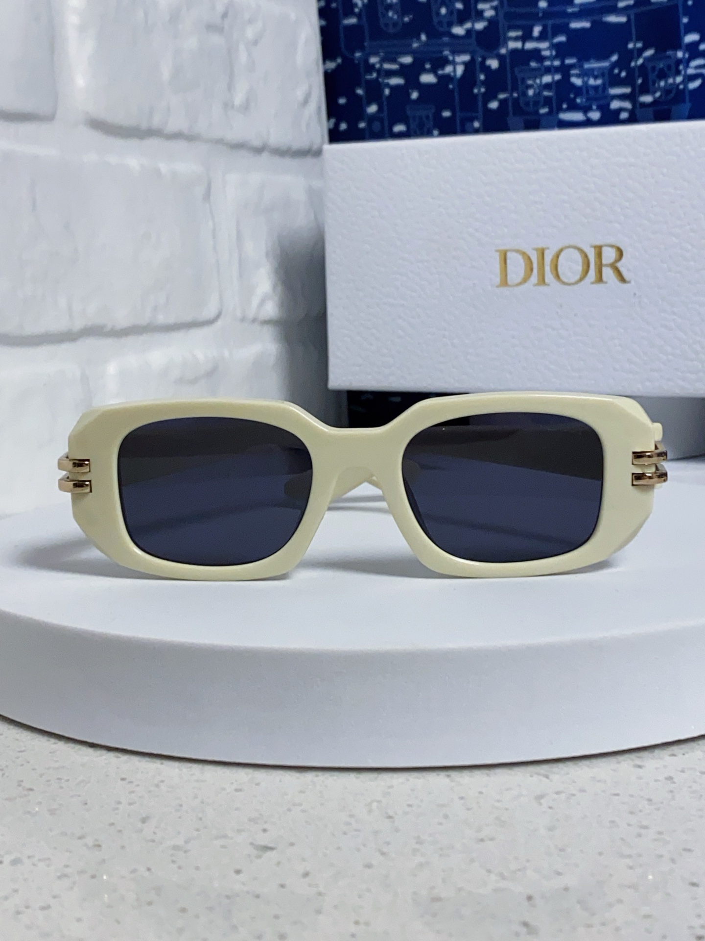  Dior迪奥 2025新款欧美高端女方框显瘦百搭太阳眼欧洲站网红高版旅游墨镜 