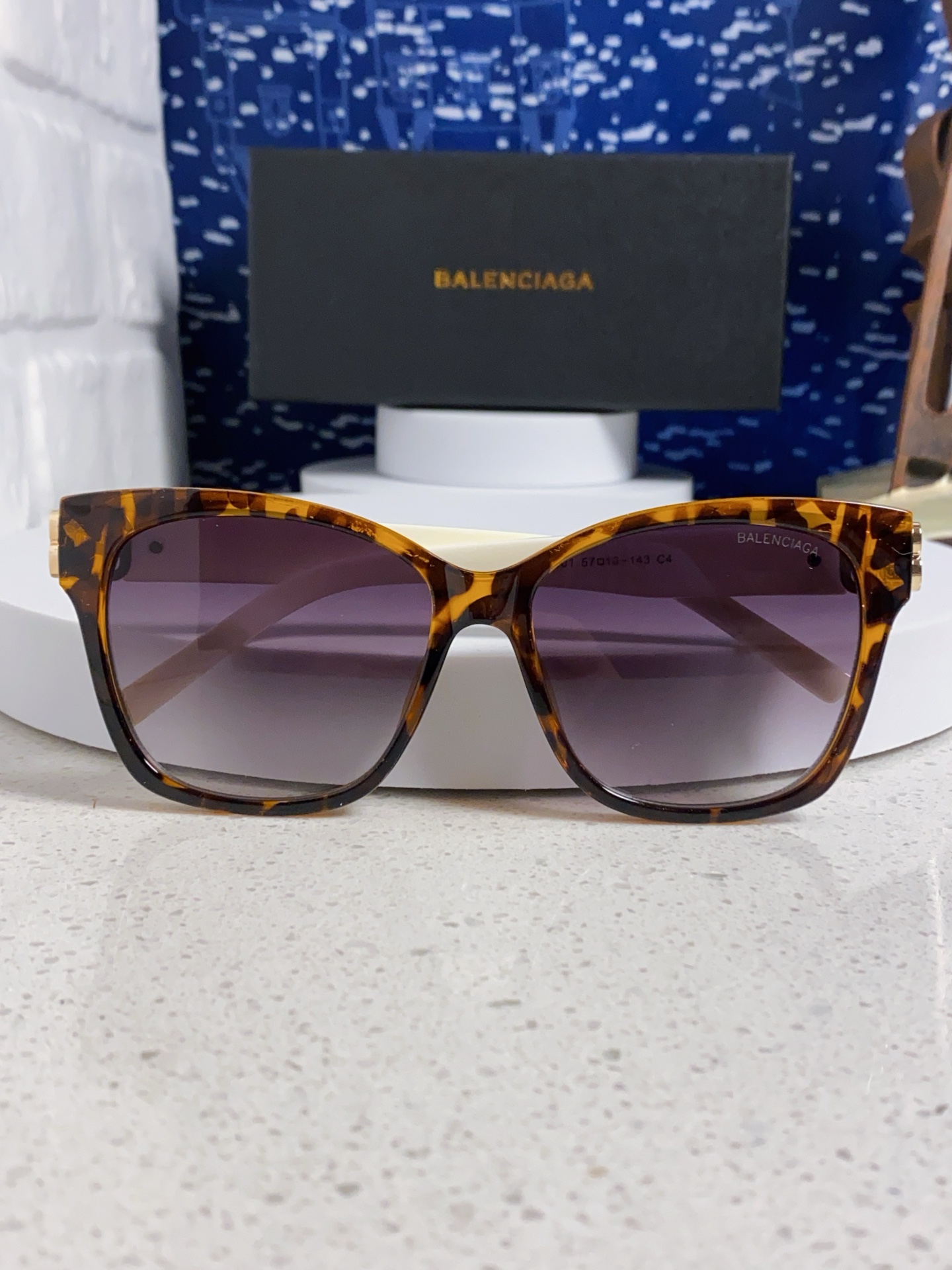  BALENCIAGA巴黎世家 2025新款虞书欣同款蝶形双B墨镜女高级感太阳眼镜 BB0102SA