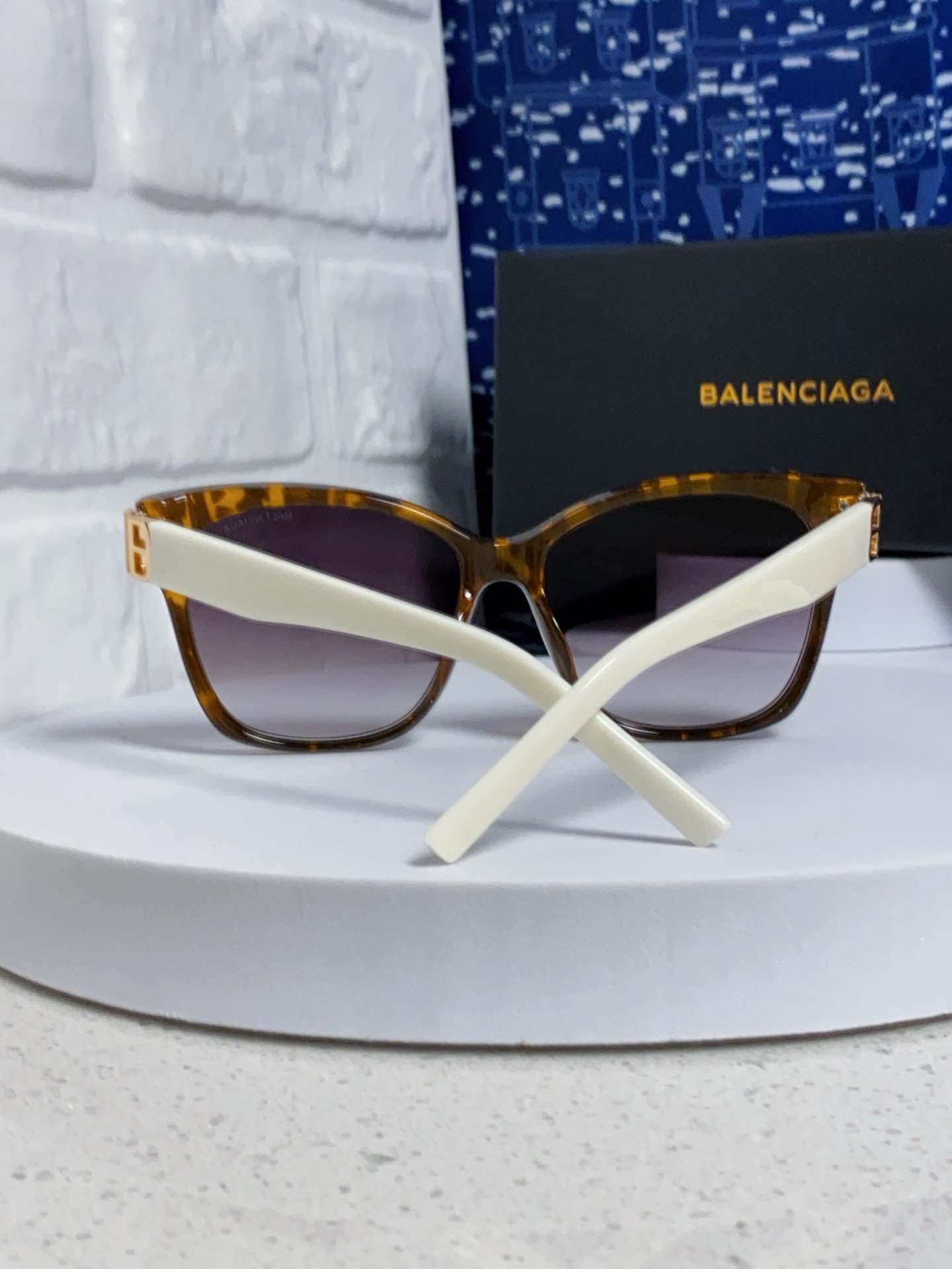  BALENCIAGA巴黎世家 2025新款虞书欣同款蝶形双B墨镜女高级感太阳眼镜 BB0102SA