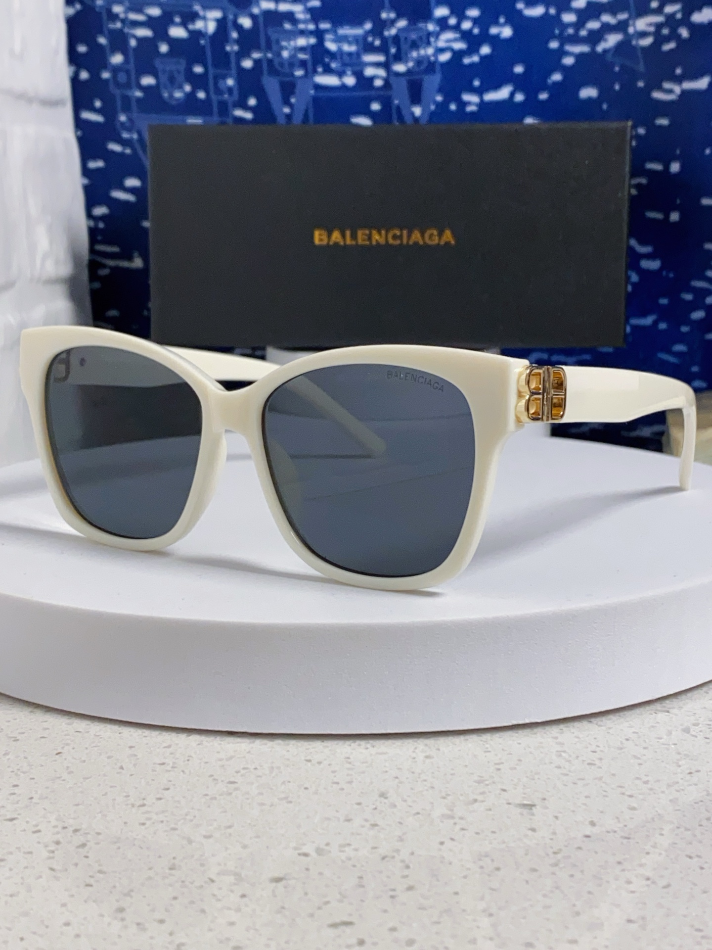  BALENCIAGA巴黎世家 2025新款虞书欣同款蝶形双B墨镜女高级感太阳眼镜 BB0102SA