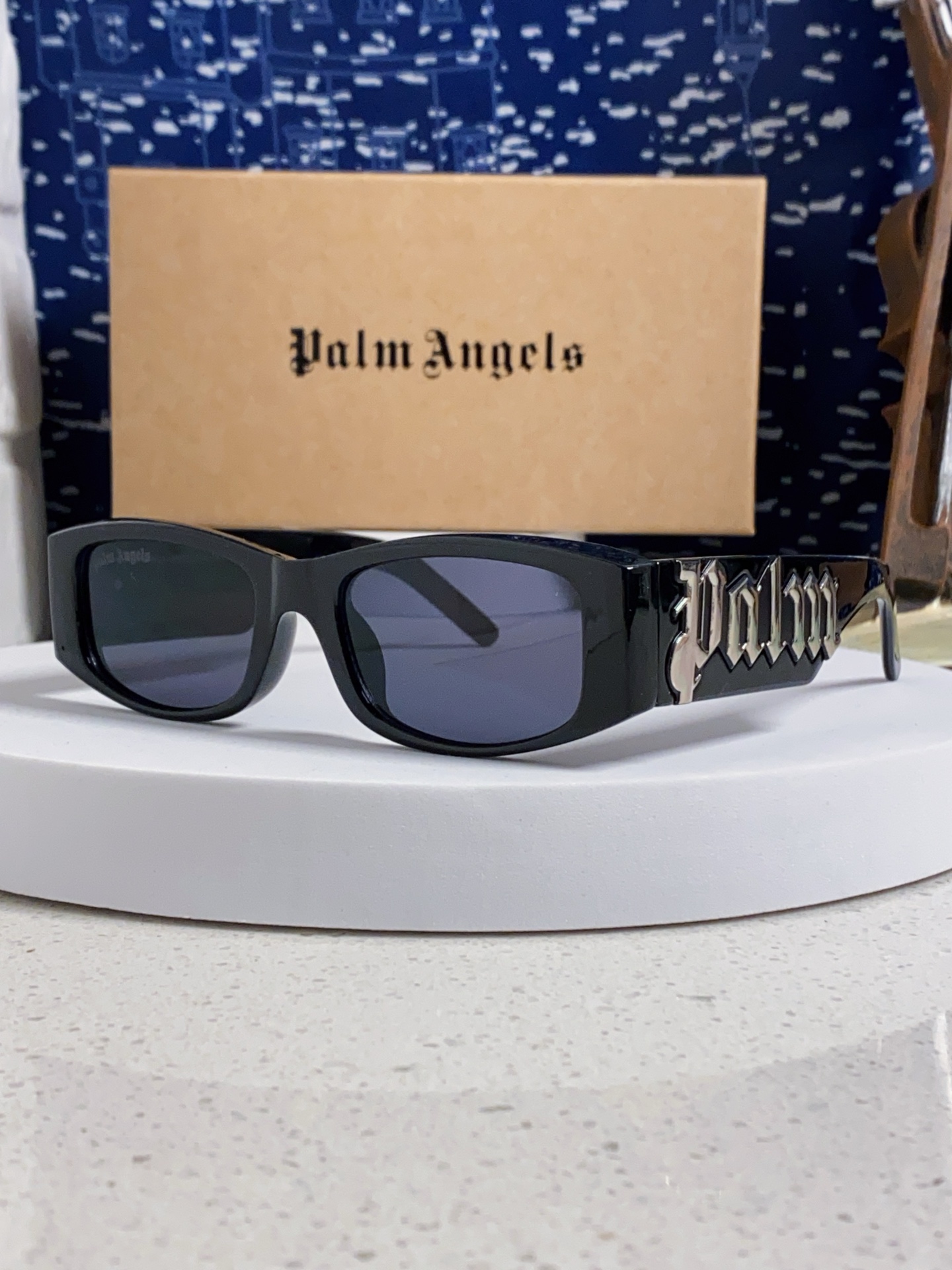  Palm Angels 大明星潮牌 2025新款时尚嘻哈风太阳镜黑框朋克字母个性墨镜潮流街拍太阳眼镜 