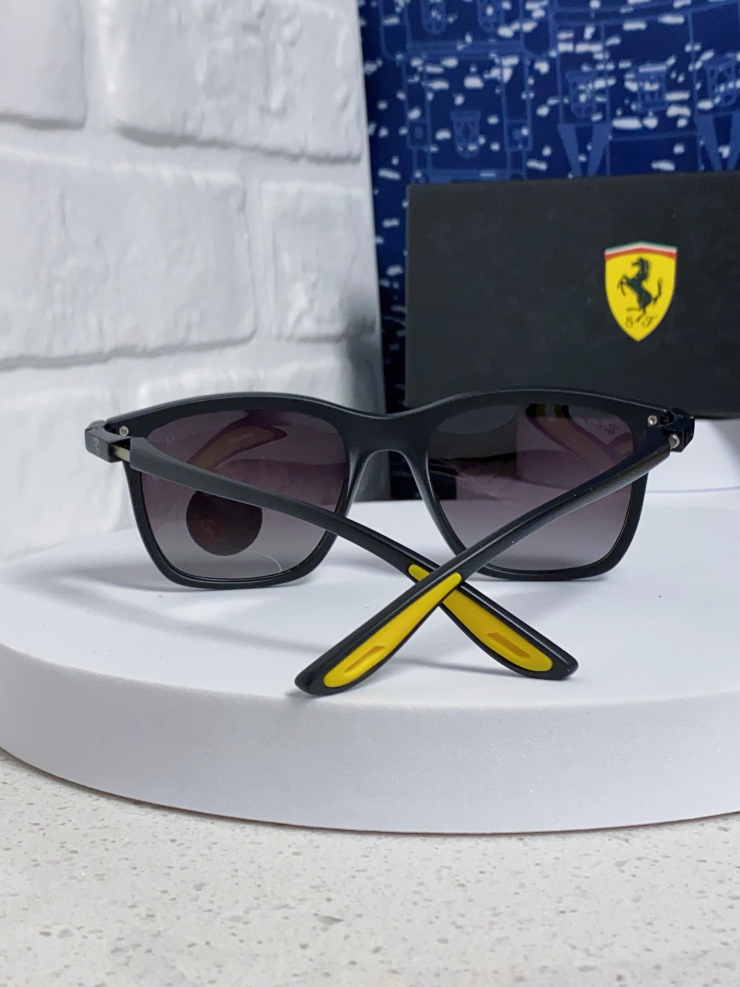  RayBan雷朋太阳眼镜法拉利联名款方形墨镜RB4433M Size54口20-145