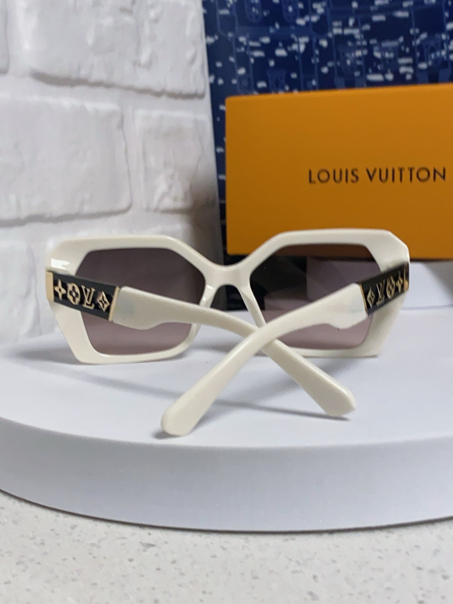  Louis Vuitton路易威登 2025LV新款大框太阳眼镜女士显脸小 遮阳墨镜 高端时尚防紫外线